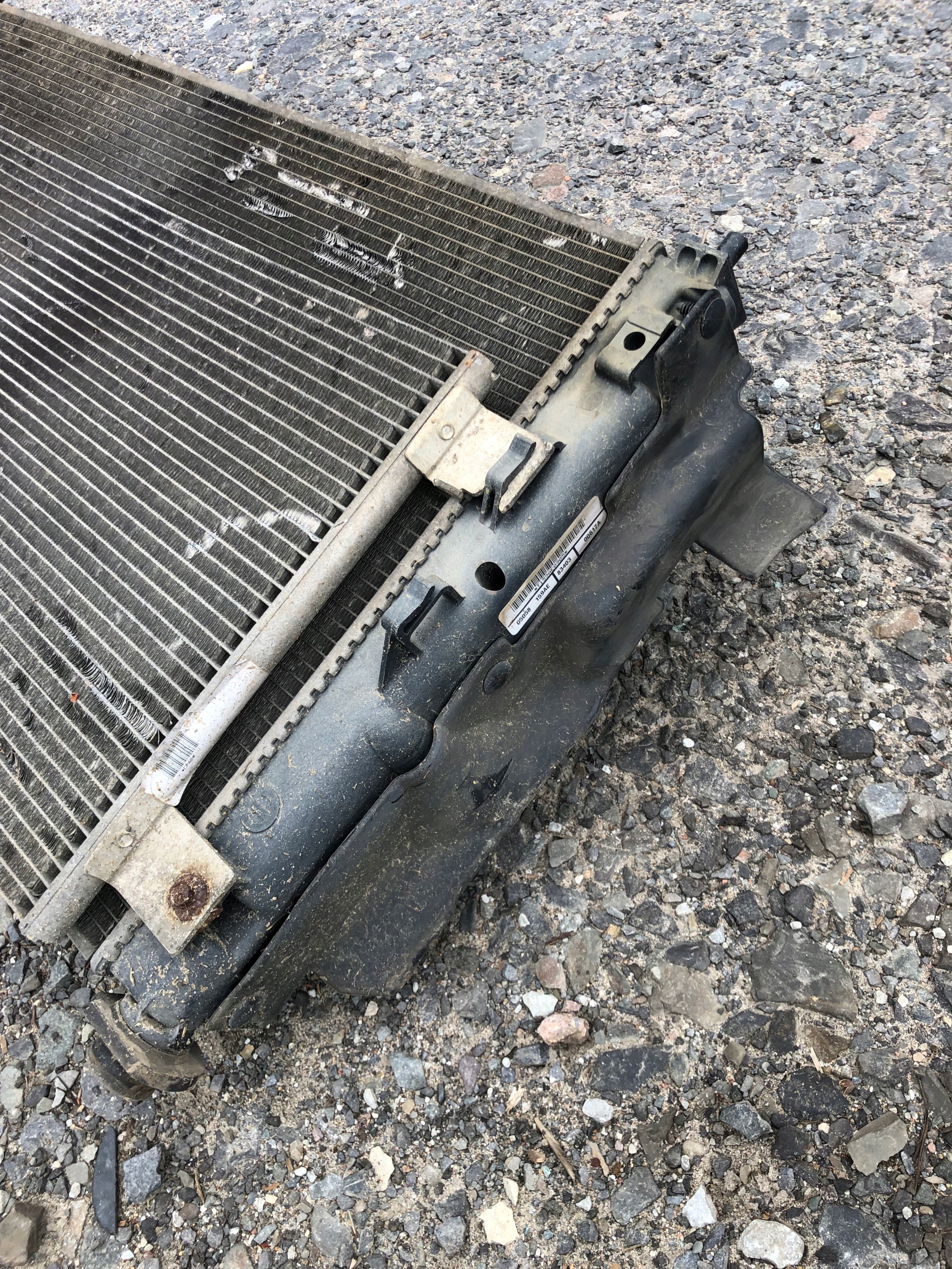 DODGE CALIBER 2.4 Armature Ventilateur Radiateur MANUAL
