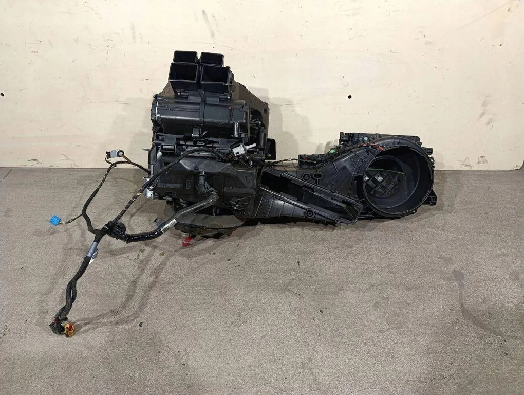 радиатор отопителя vw Caddy III (2KA, 2KH, 2CA, 2CH) 1K1820307 1.6дизель