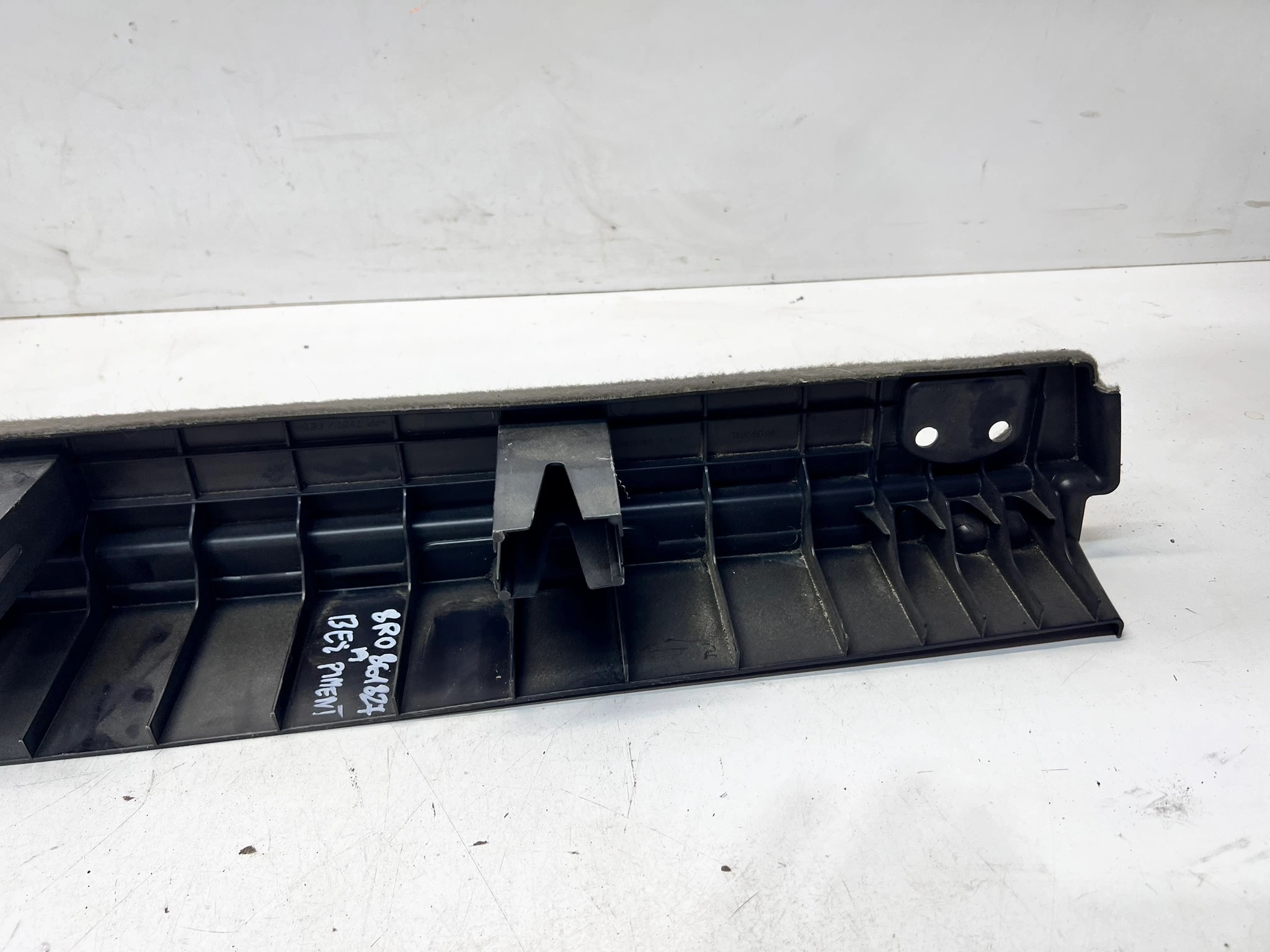 moulding cover boot left AUDI Q5 8R 8R0861827A AL1 without