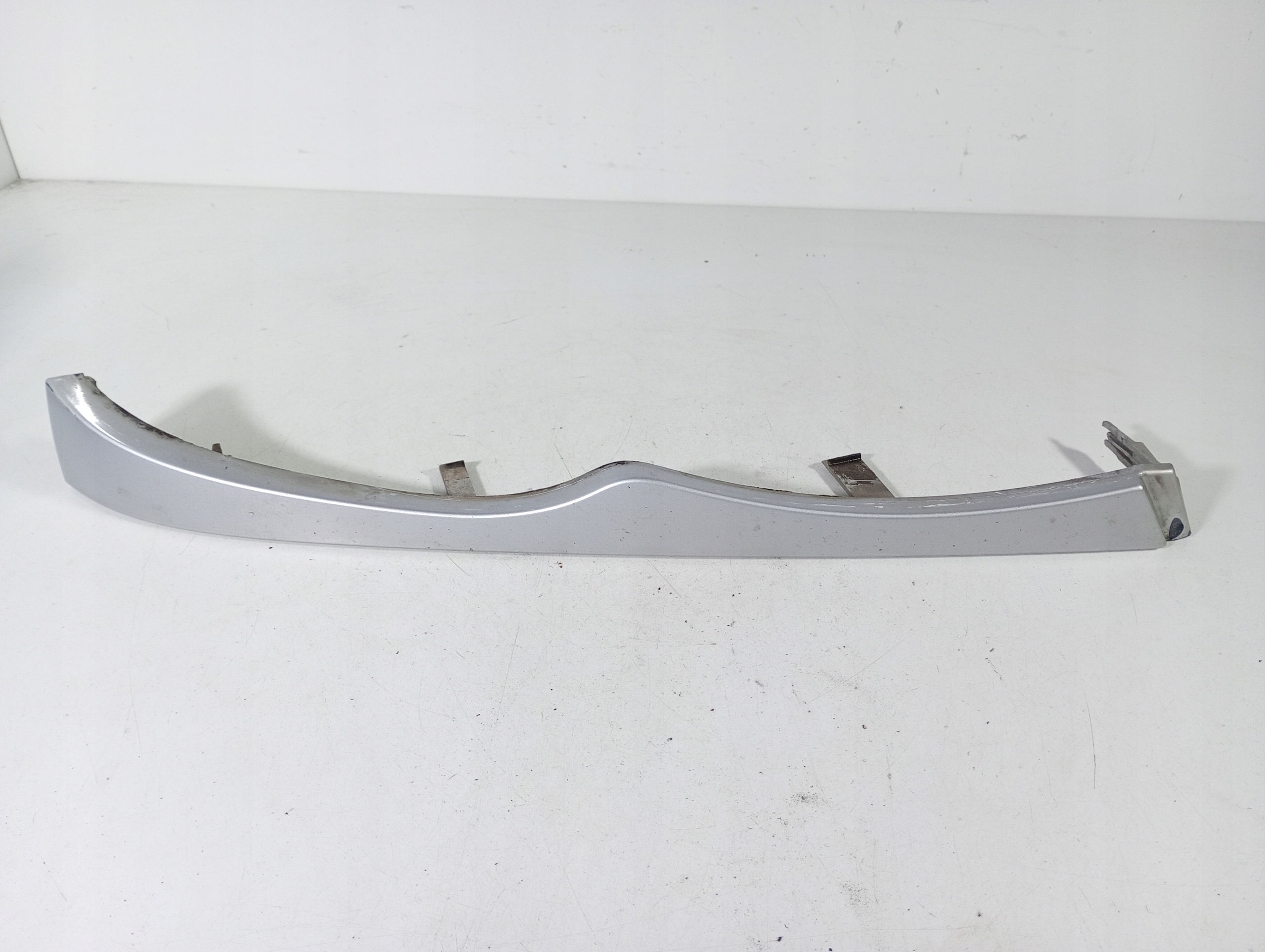 BMW 3 E46 01-05 spoiler moulding below light left front OE 7030554