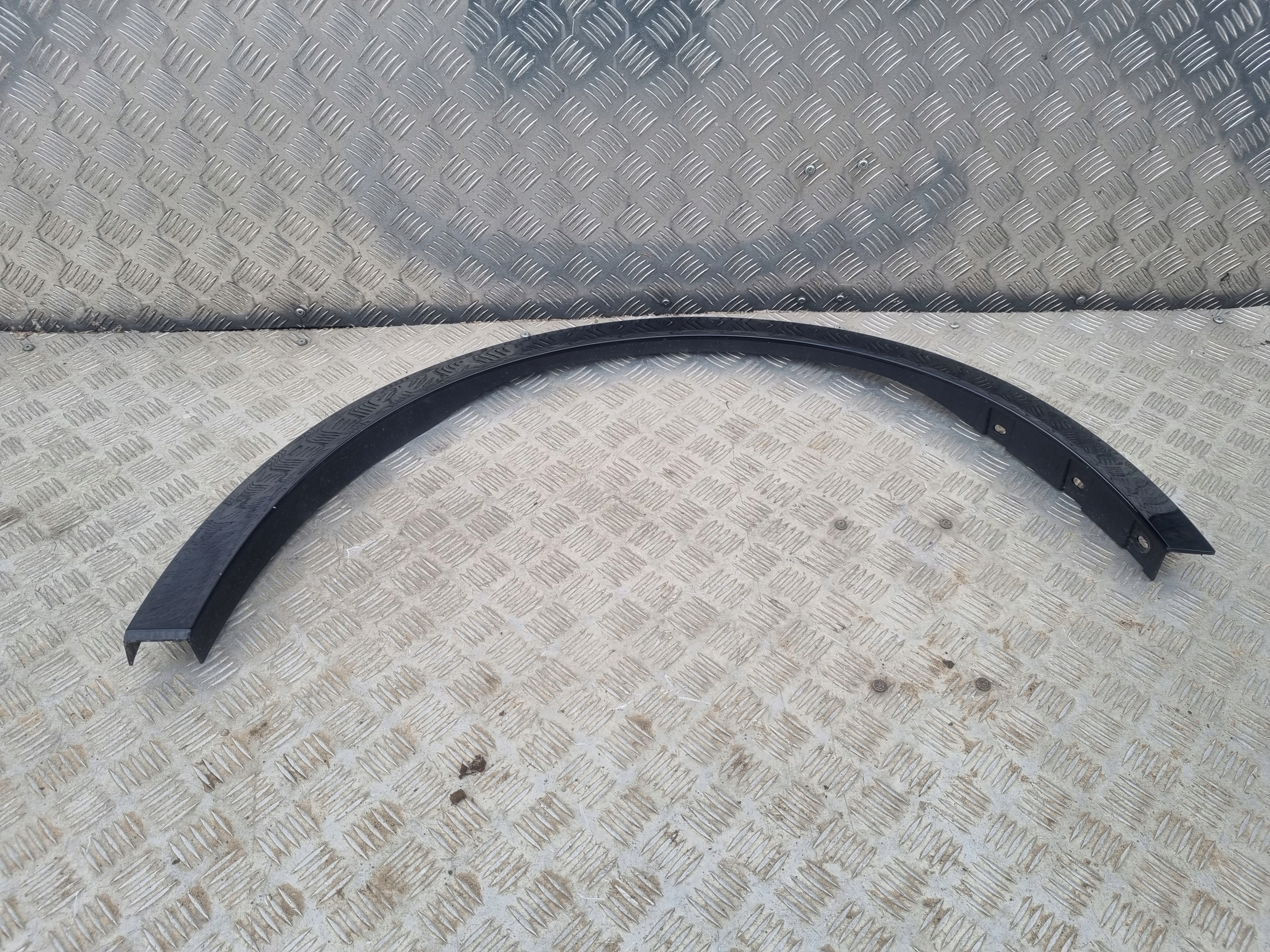 FORD KUGA MK3 ST LINE 20 R LISTWA LEWA TYL Part number LV4B S286D03 BDW