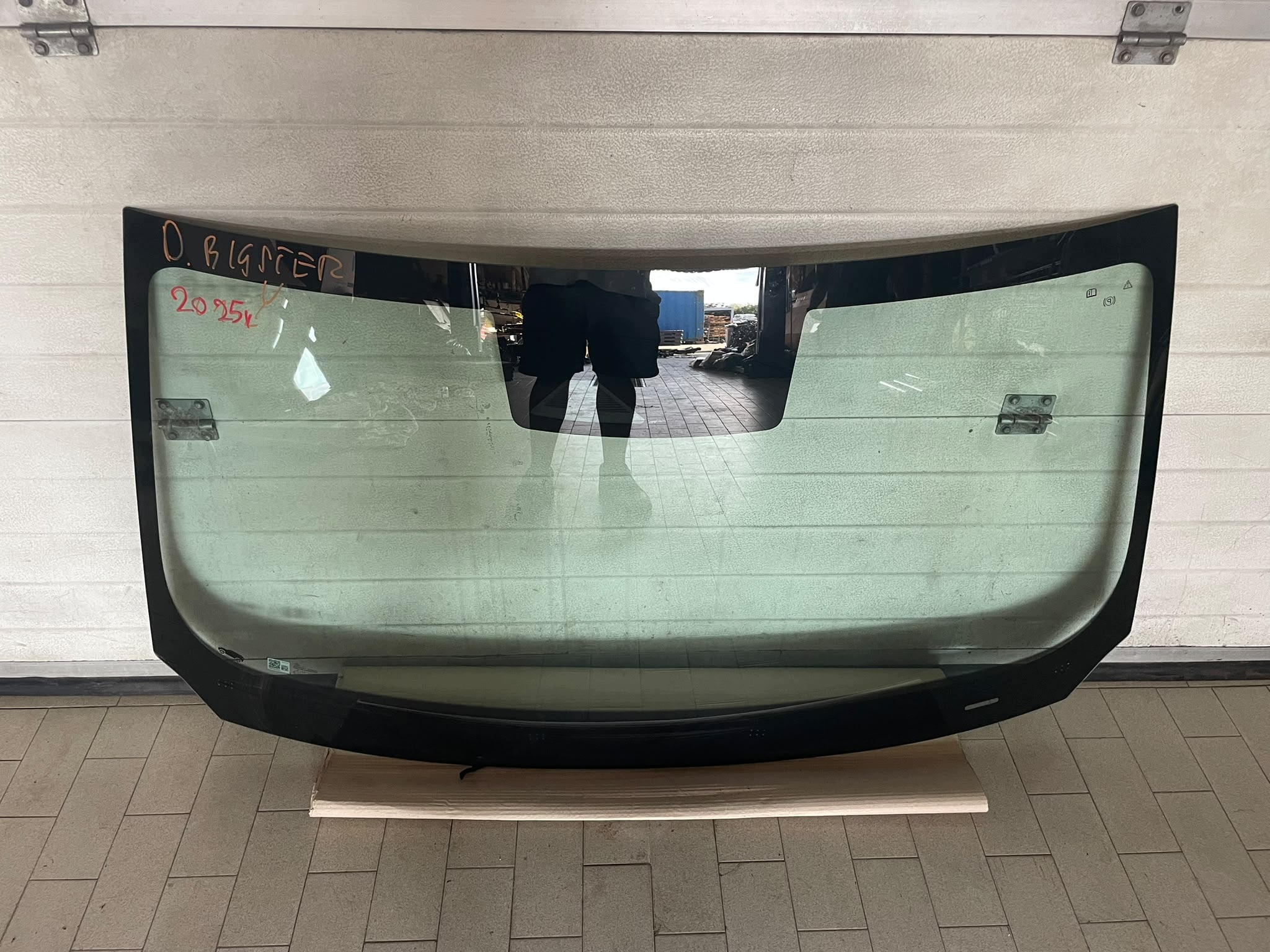 windscreen front DACIA BIGSTER 2025r as new 990F58112R