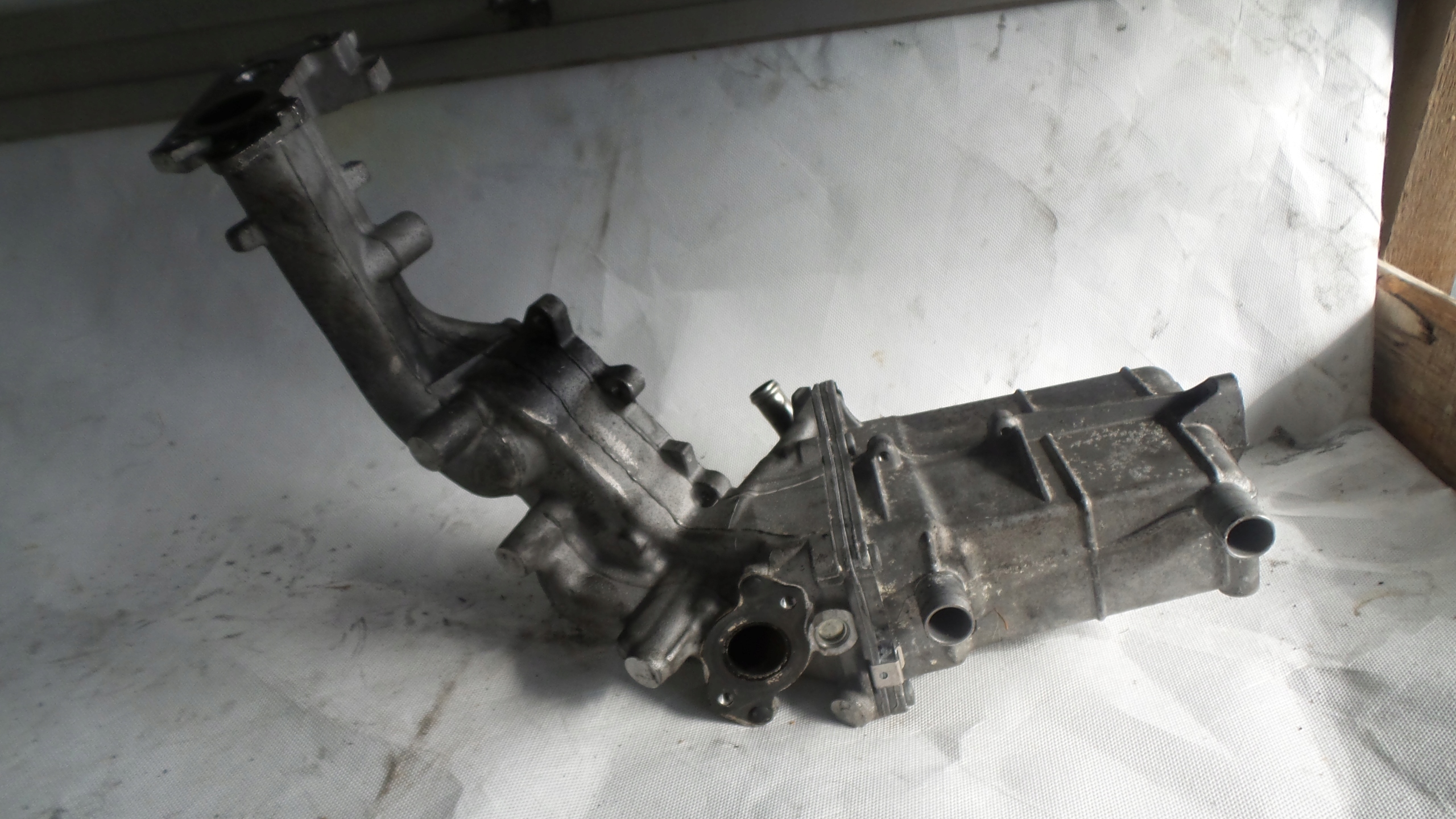 CHLODNICZKA MERCEDES W204 2.2 SPALIN EGR A64614006 Typ silnika Diesel