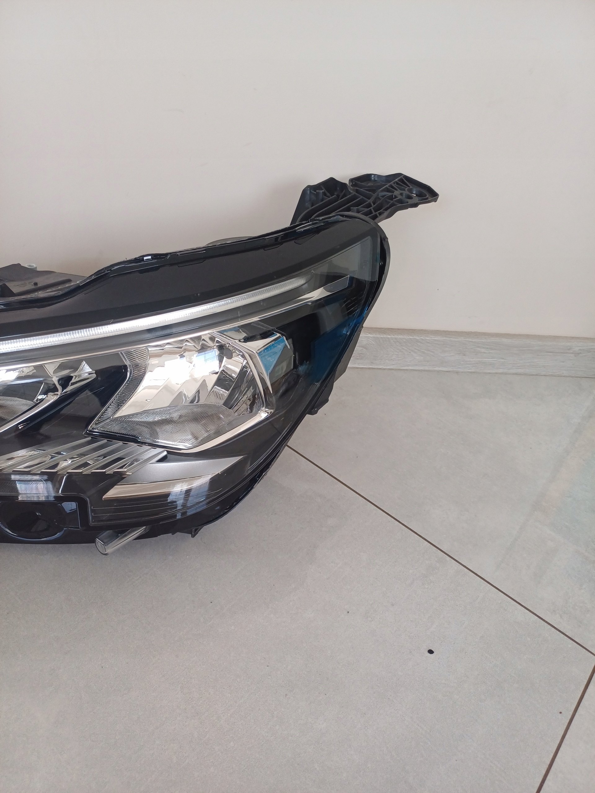 light left front front PEUGEOT 3008 5008 II 2 90094692