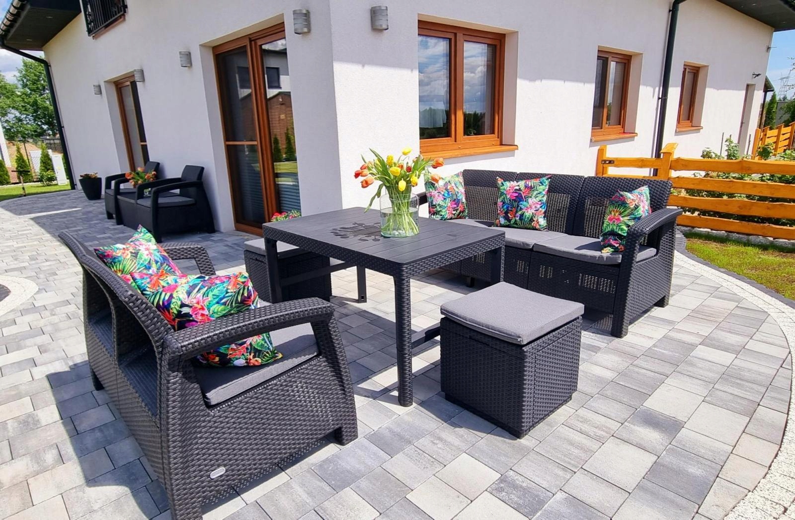 Podnoszony stół ogrodowy 40-65cm Keter Lyon stolik Linia Lyon