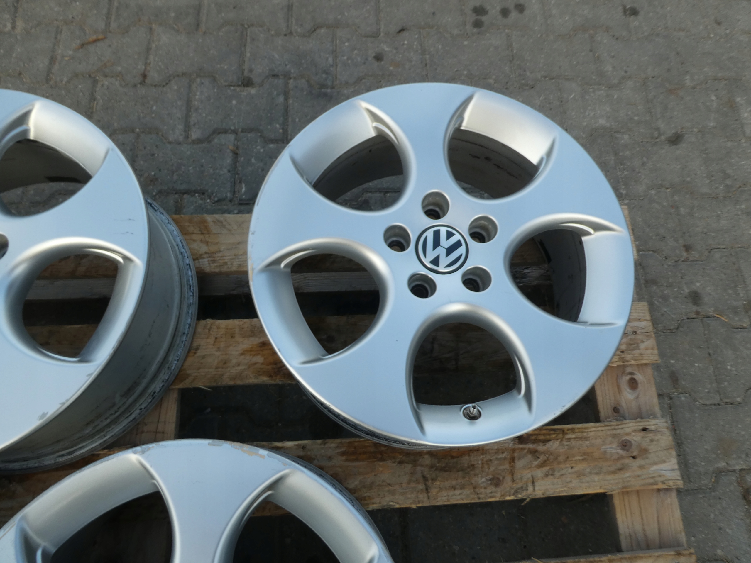 4X discs aluminium disc 1K0601025AC VW 5X112