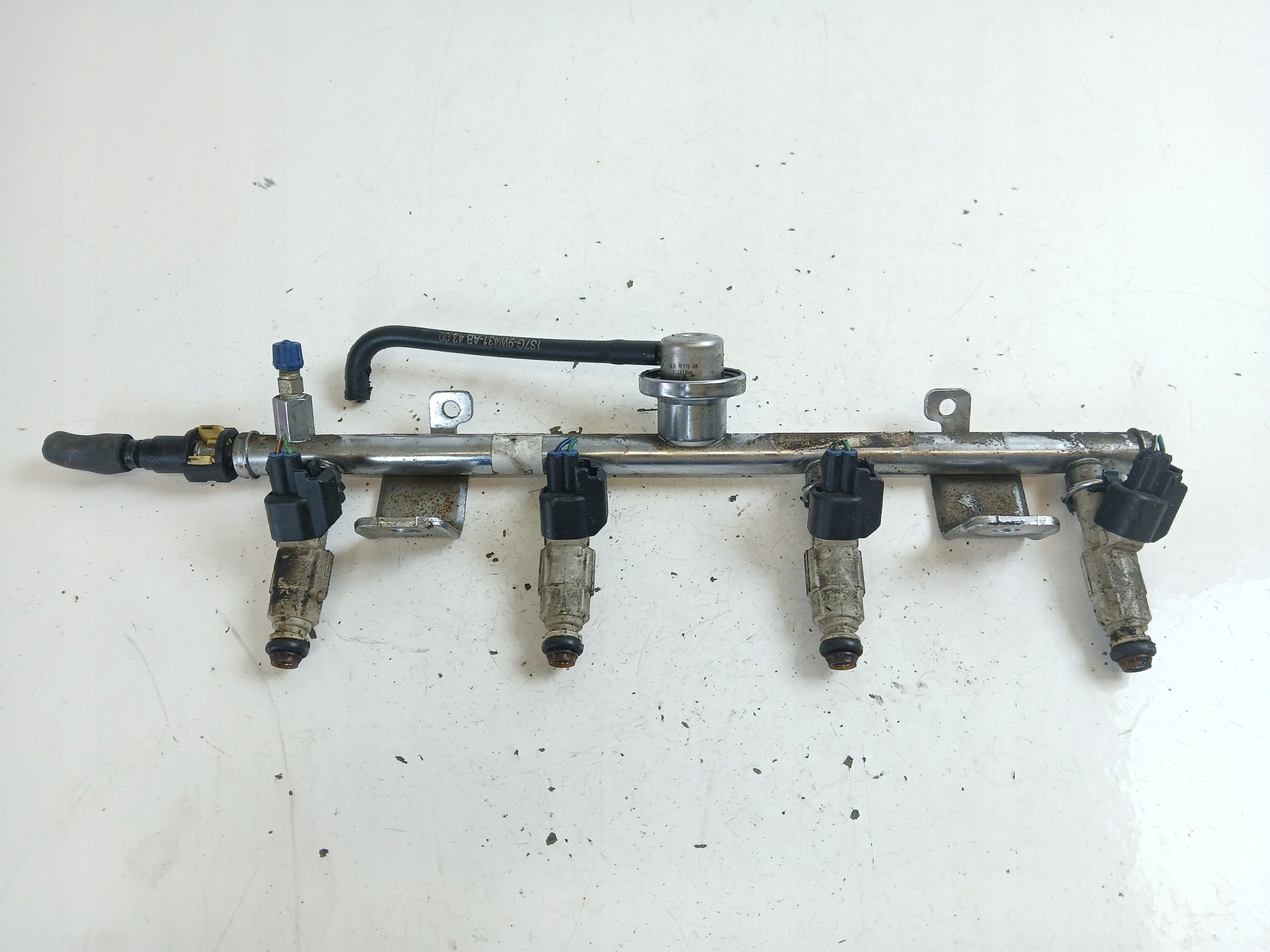FORD MONDEO MK3 2.0 1.8 Rampe injection 0280156010