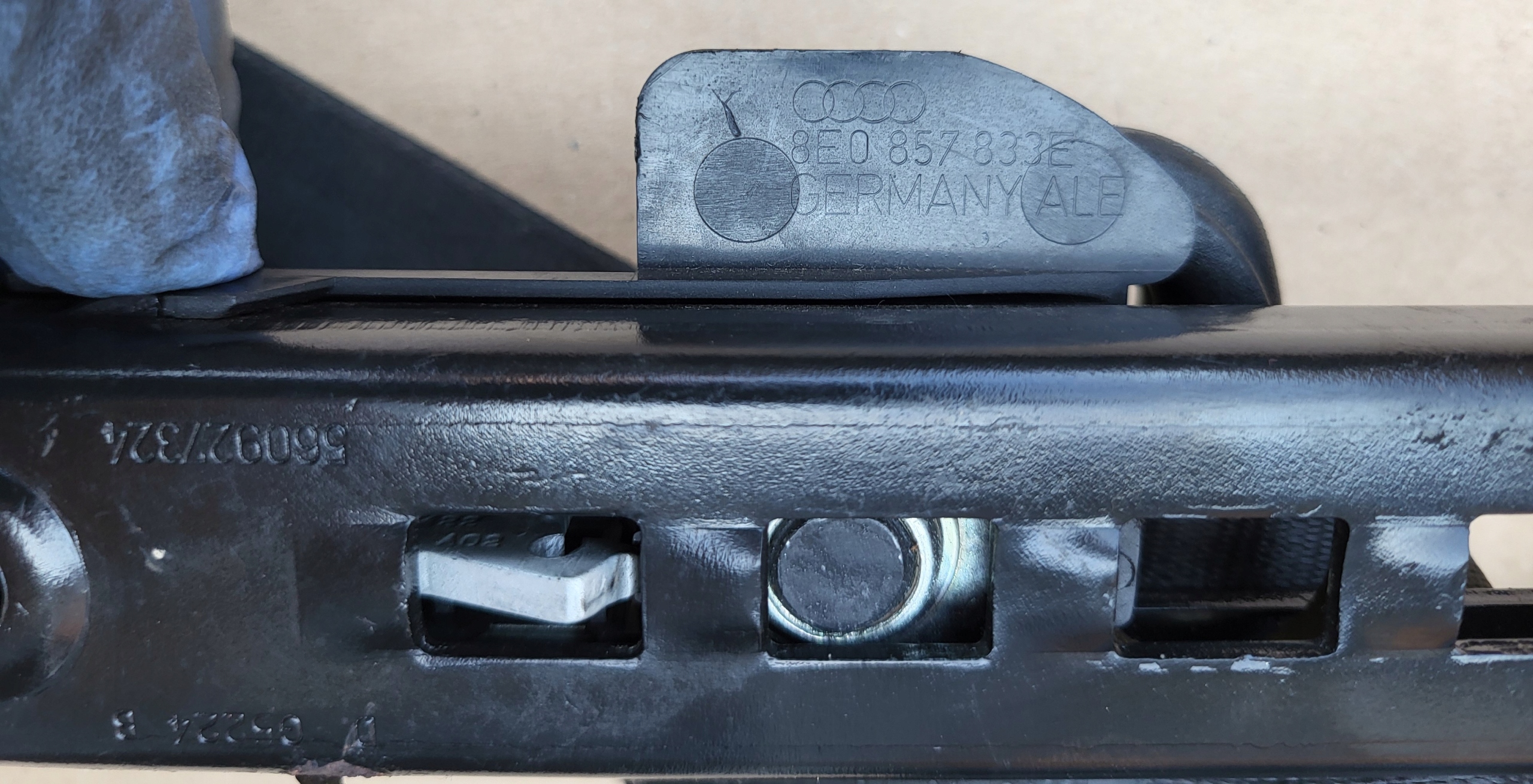 Gurten Sicherheits Spanner SUWAK rechts vorne AUDI A6 C6 4F OE EU