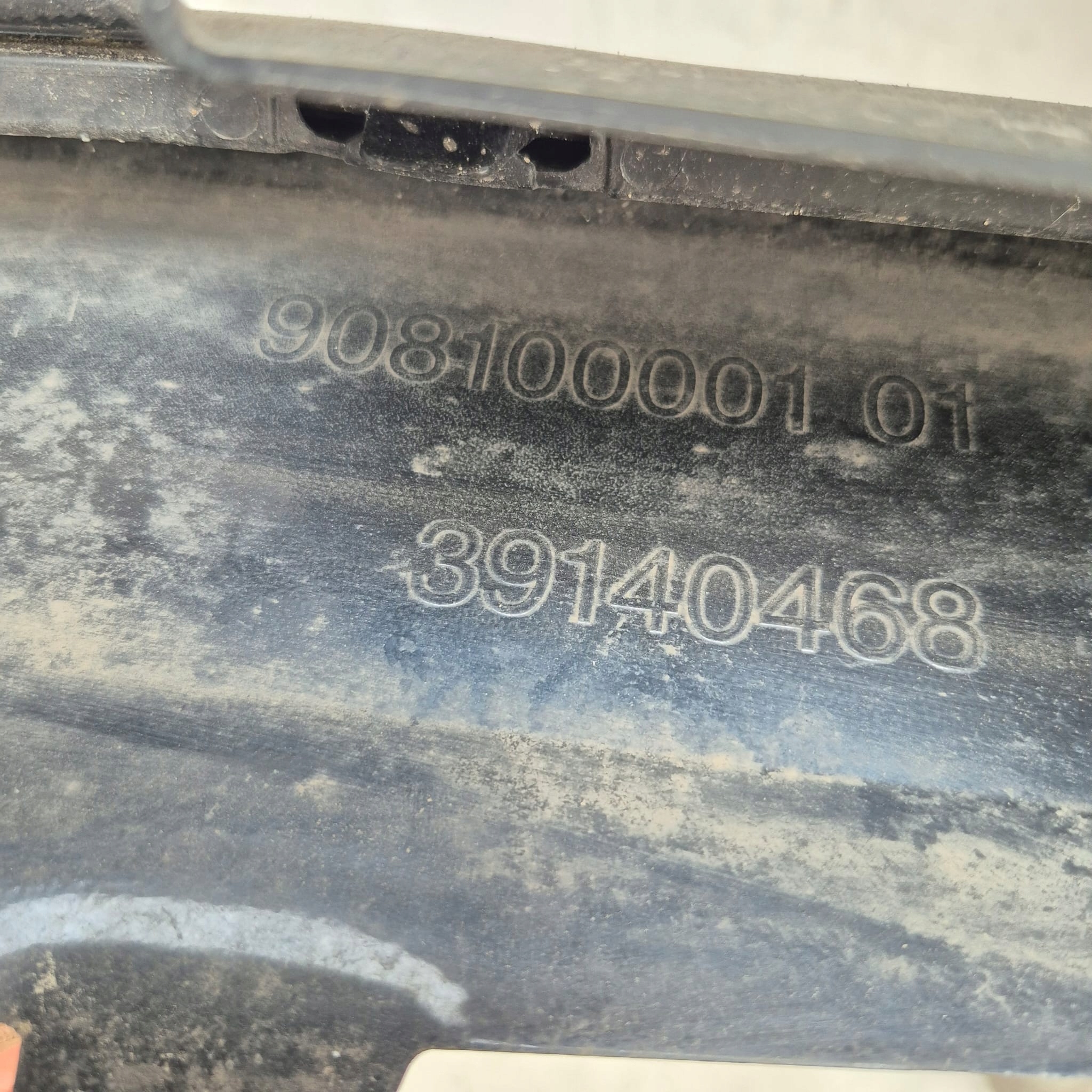 OPEL INSIGNIA B LIFT 20- bumper front front PDC 39140468