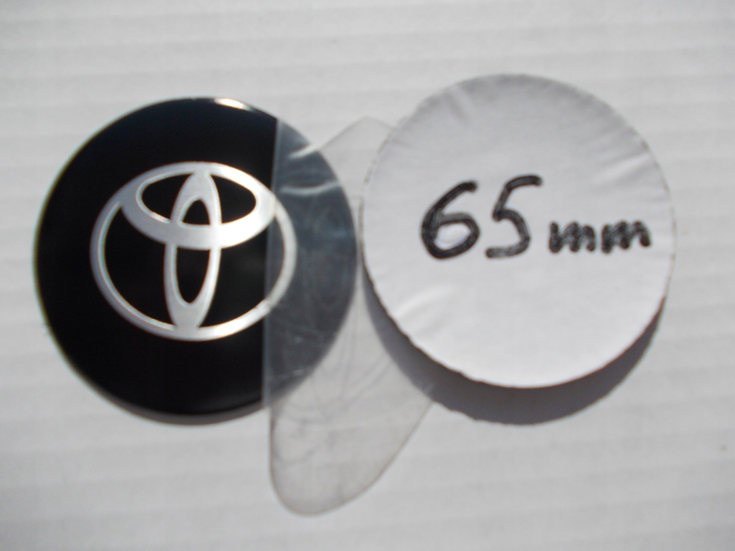 

Toyota 65 mm Emblemat Naklejka Na Kolpaki Alu Felg