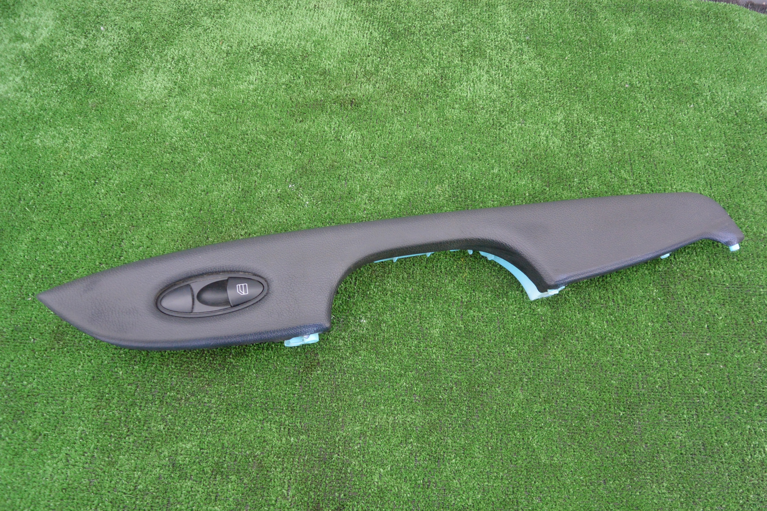armrest OPARCIE BOCZKA left MERCEDES W211