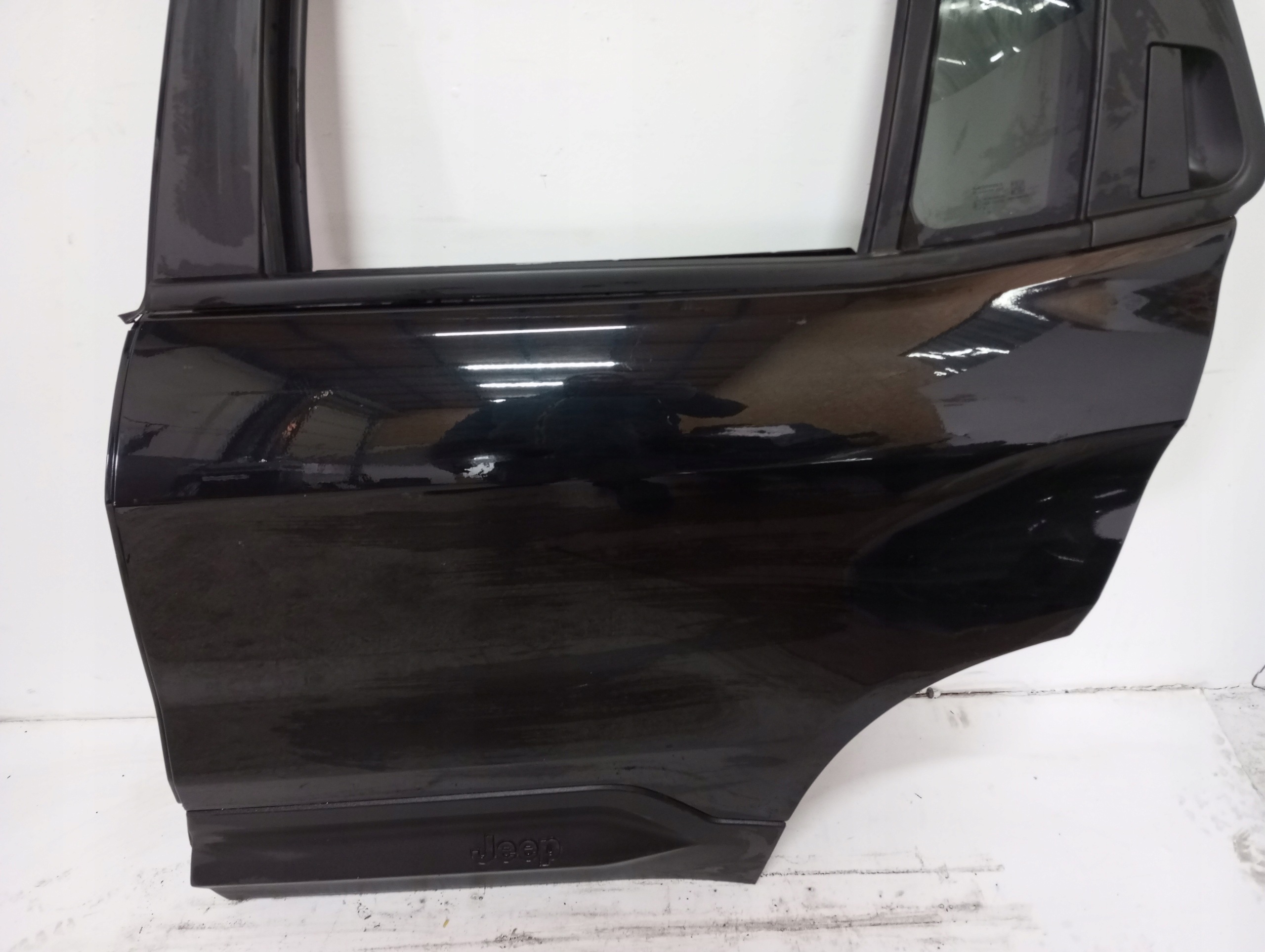 door left rear. JEEP AVENGER 23R