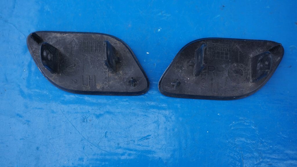 VOLVO XC40 - Copri LAVAFARO Paraurti Anteriore