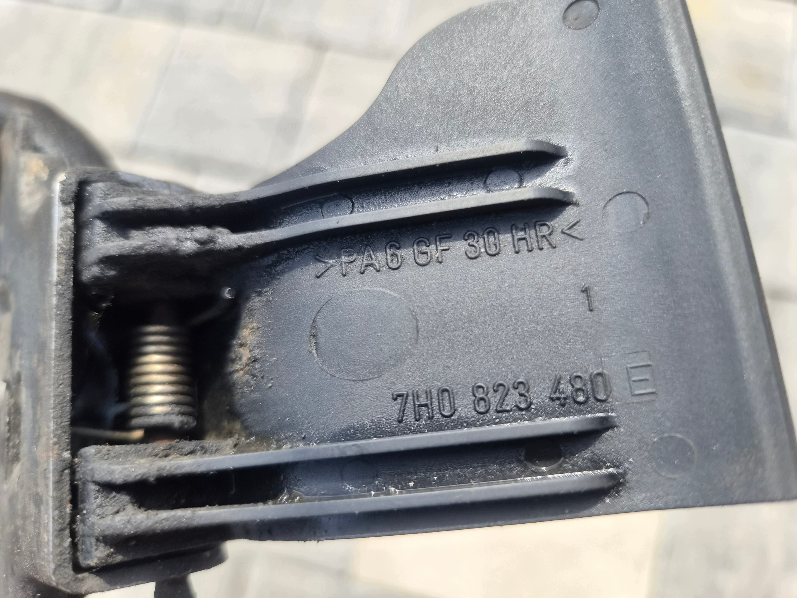 hinge hook bonnets VW T5 7H0823480E