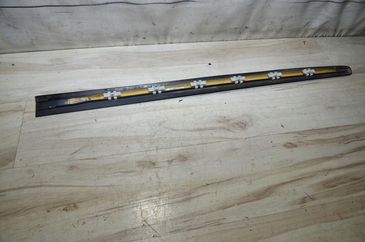 moulding door left front Mercedes w164 ML 5.0