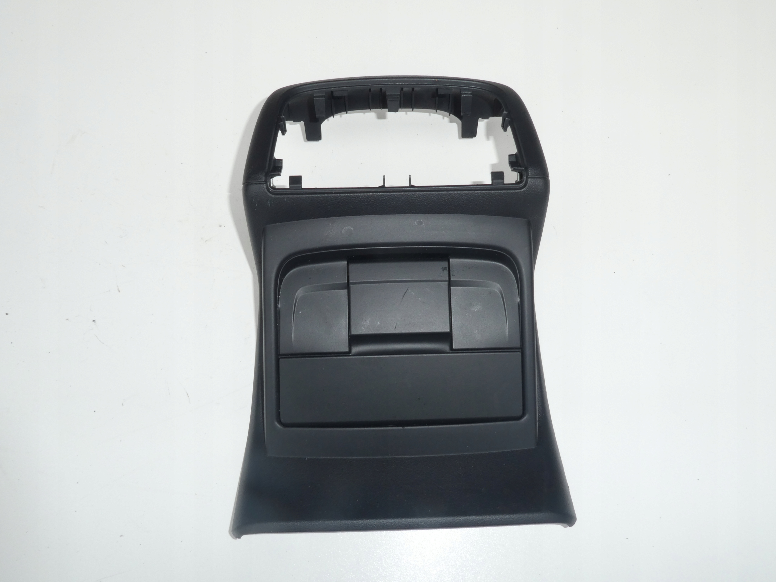 frame grid air conditioning devices rear part AUDI A4 B8 8K0864376