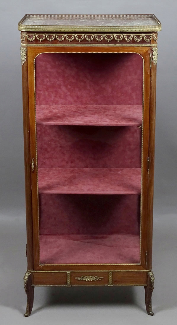 Сервант в стиле Людовика XVI