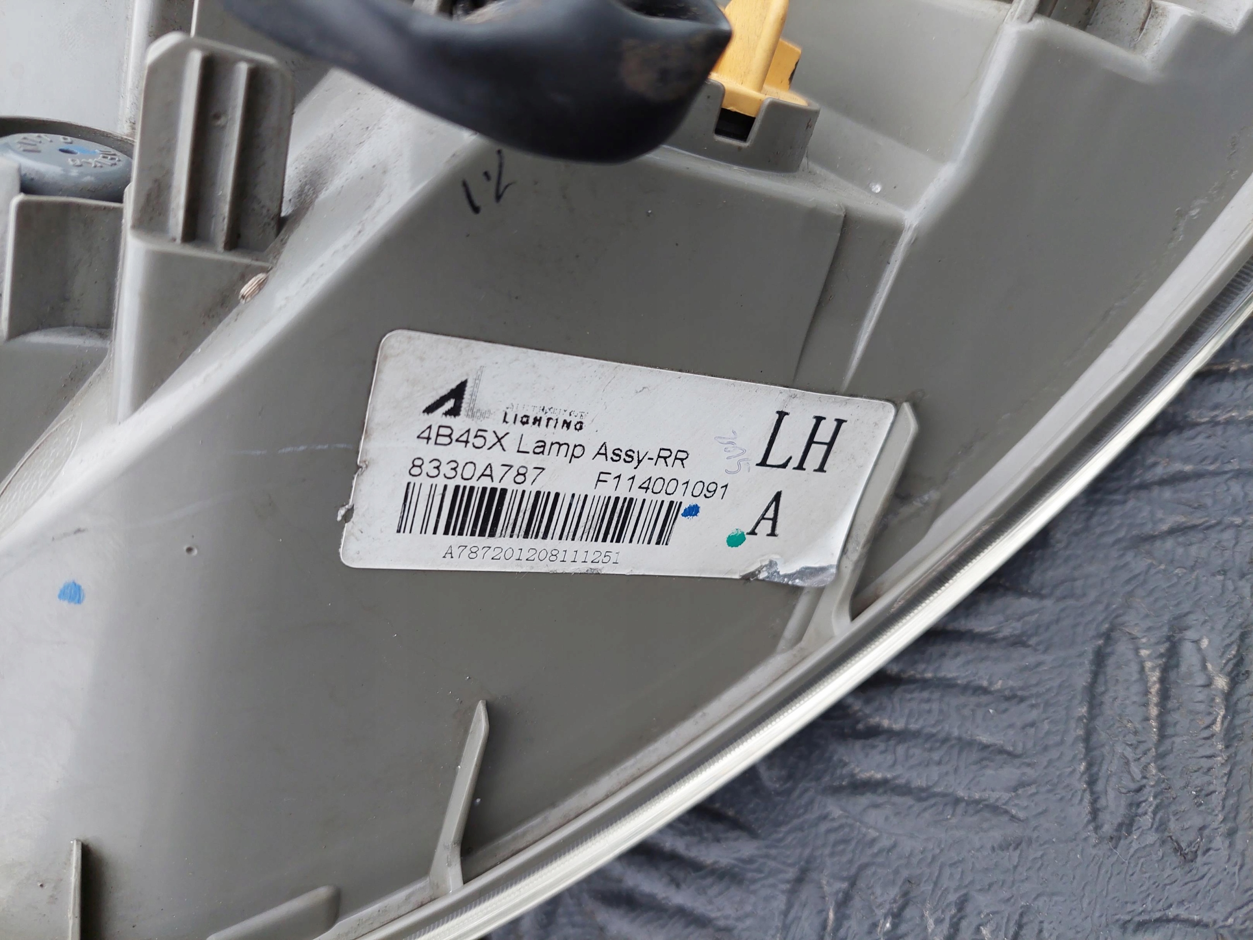 light rear part right rear right MITSUBISHI OUTLANDER 3 III