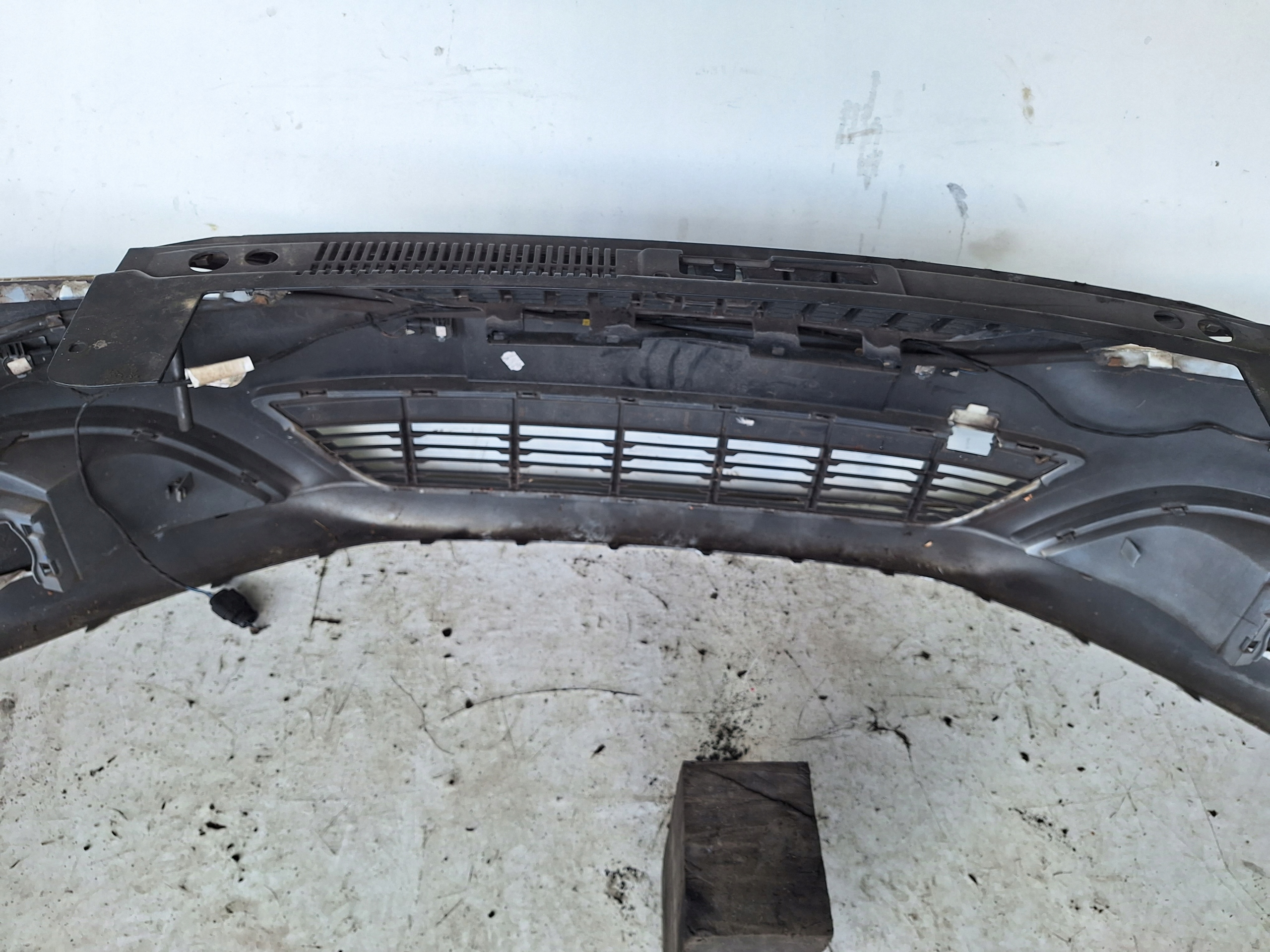 SEAT ALHAMBRA 7N 10-15 bumper + PDC + XENON