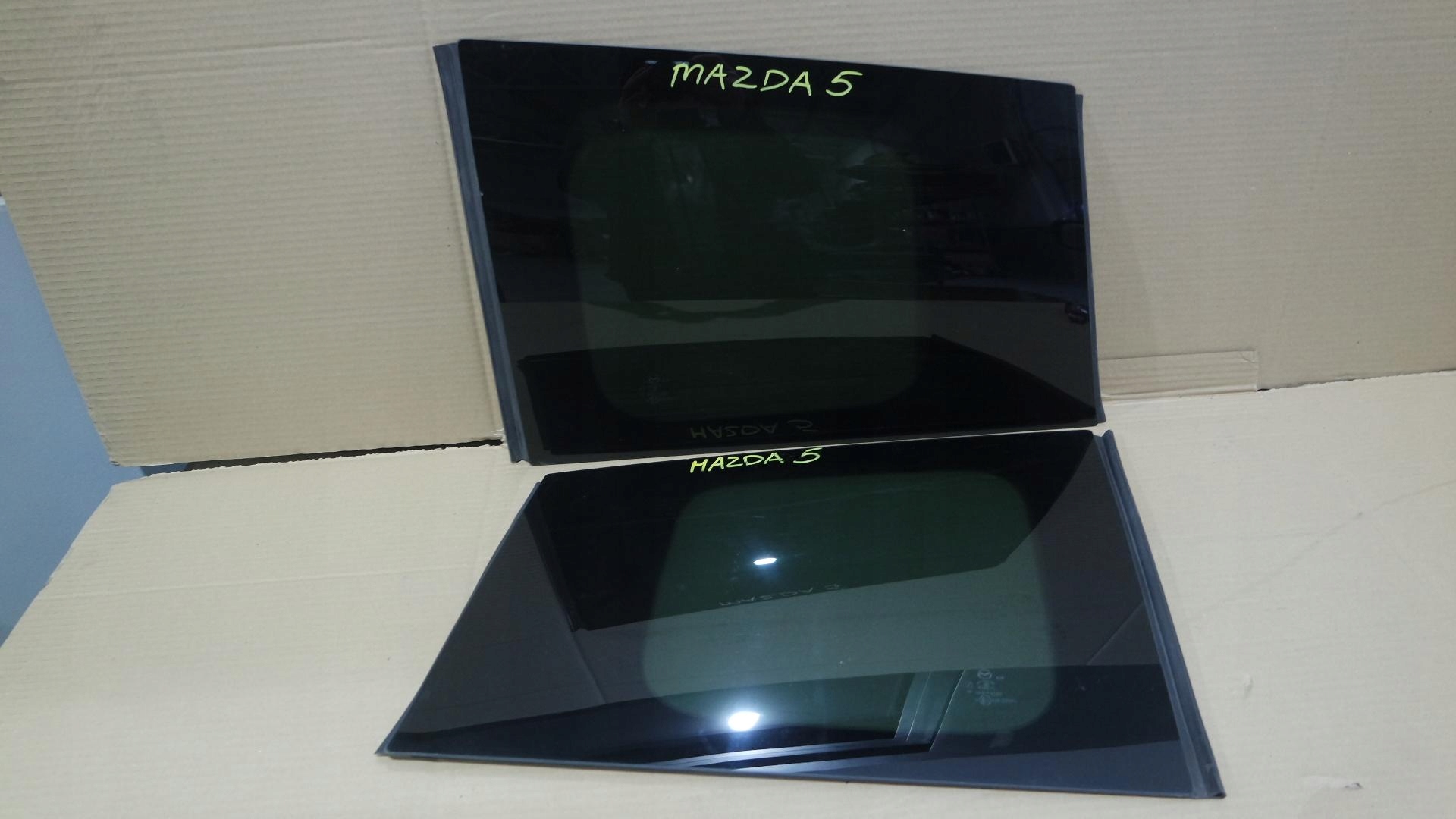 SZYBA KAROSERYJNA LEWY PRAWY TYŁ MAZDA5 MAZDA 5 I 43R-0051144