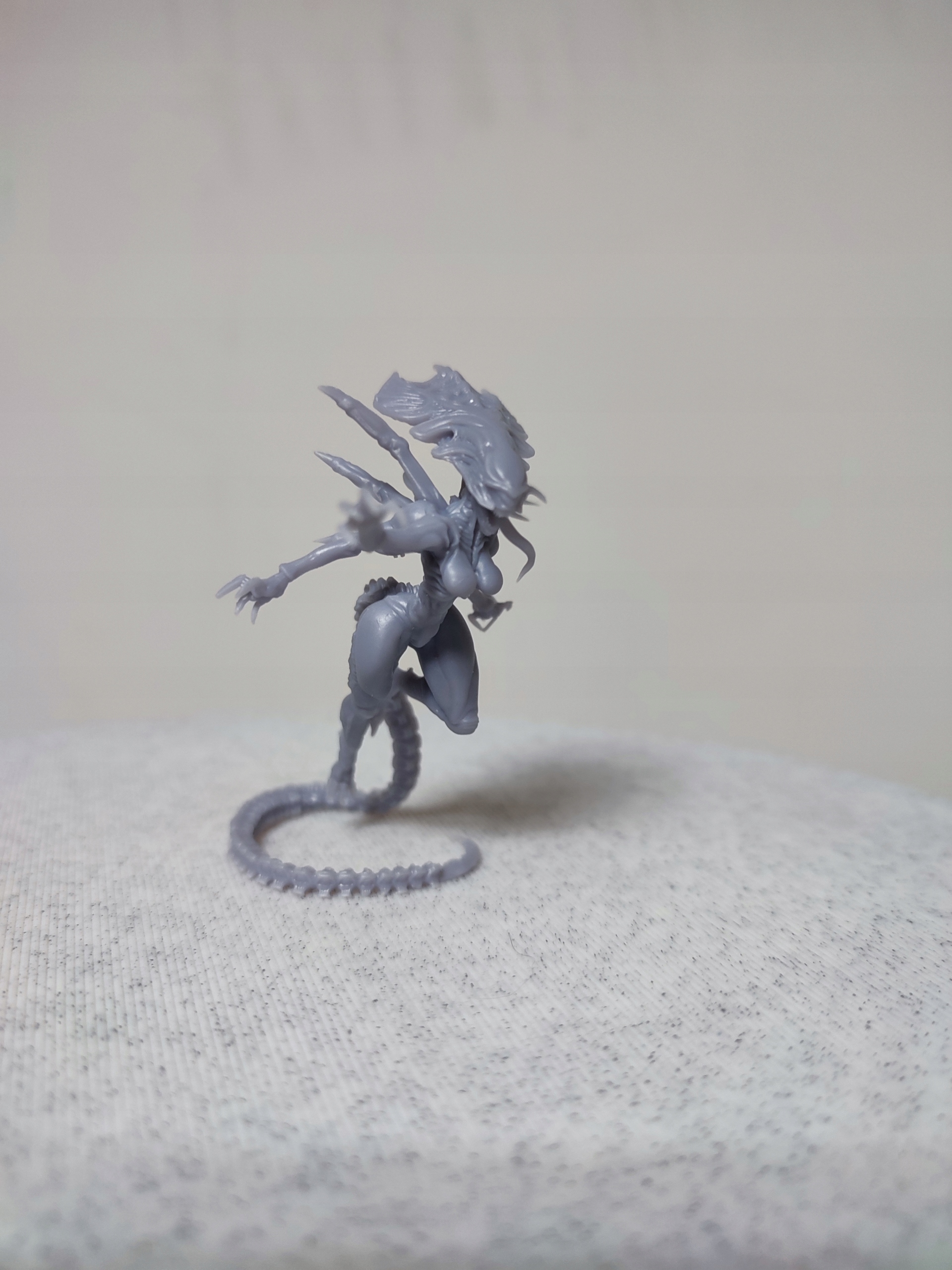 ALIEN SUCCUBUS USURPING SPIDER QUEEN PAPSIKELS Rodzaj pojedyncza figurka