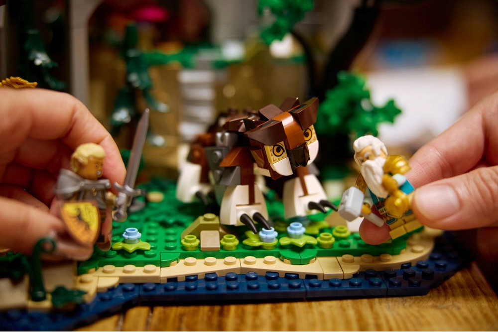 LEGO Ideas 21348 Dungeons & Dragons: Opowieść czerwonego smoka Płeć unisex