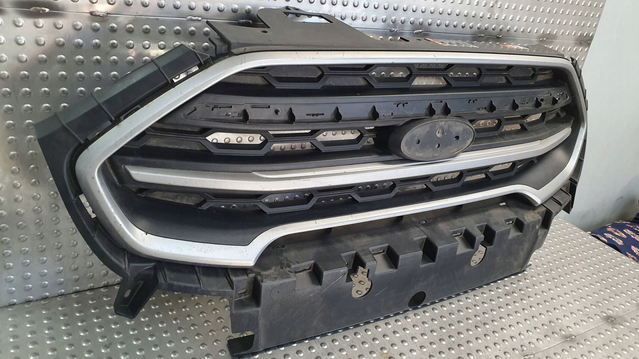 Grille FORD ECOSPORT MK2 II LIFT 17