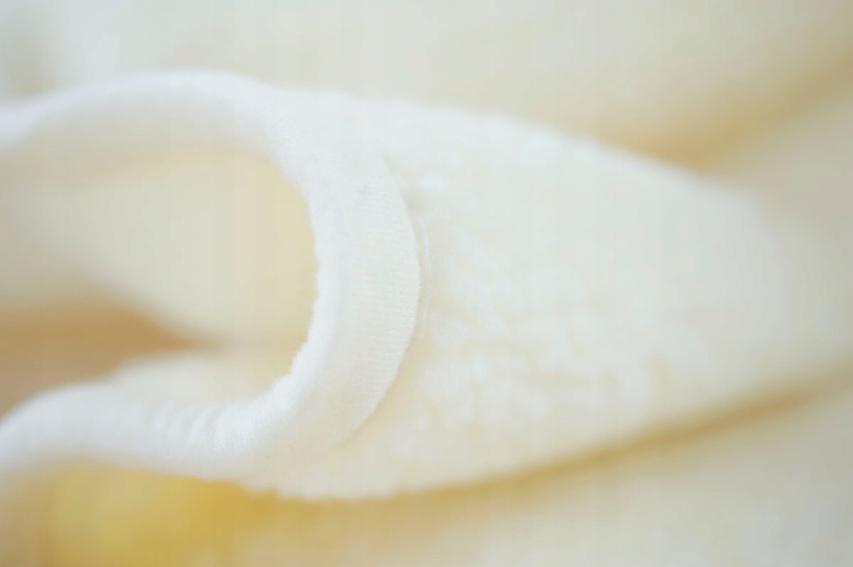 KOC WEŁNIANY DUŻY CIEPŁY NARZUTA WEŁNA MERYNOS AUSTRALIJSKI BEŻOWY 220x200 Długość (cm) 200