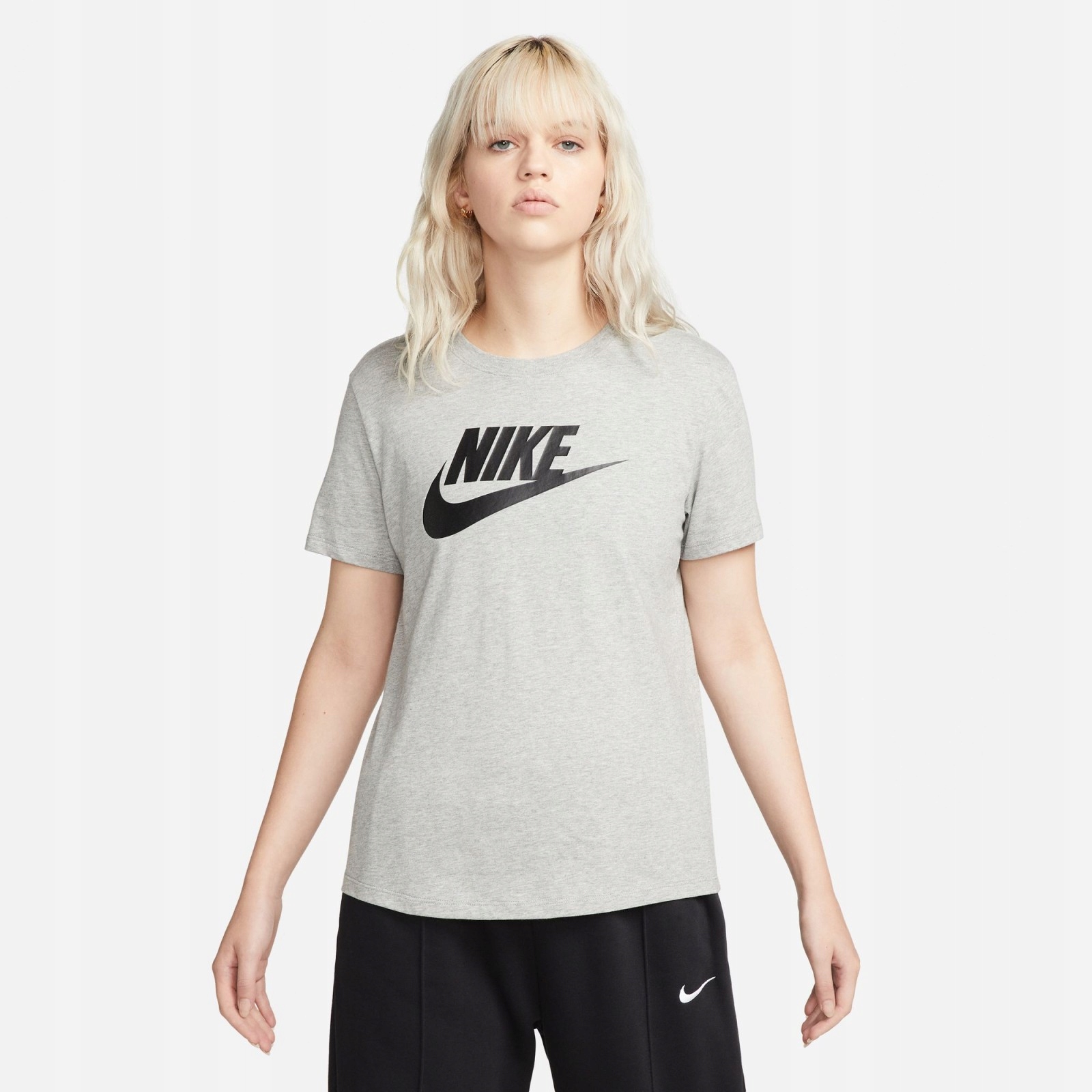 Dámské triko Nike Nsw Tee Essntl Icn Ftra