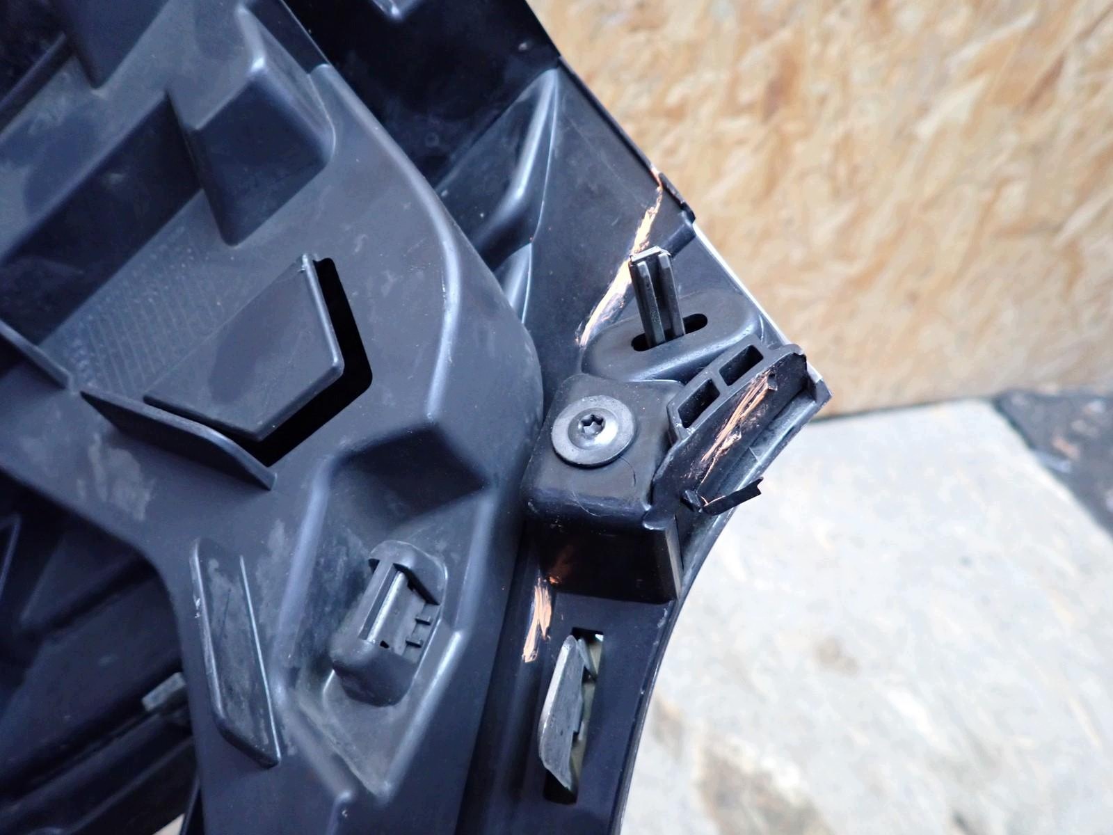 Grill RENAULT TRAFIC 3 III LIFT 2019- 623109221R
