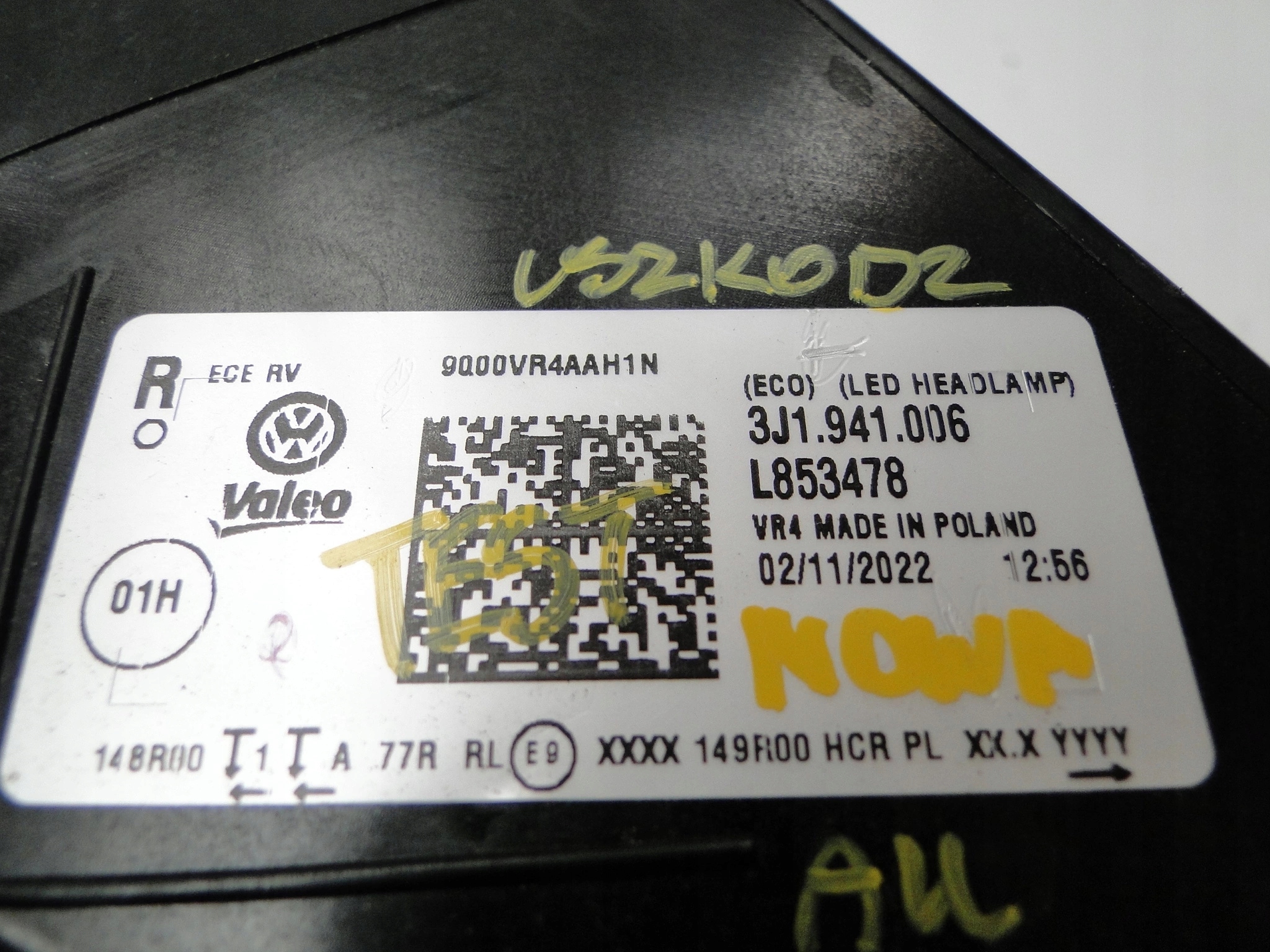 LAMPA REFLEKTOR VW PASSAT 3J1 FULL LED 3J1941006 Wersja Europejska