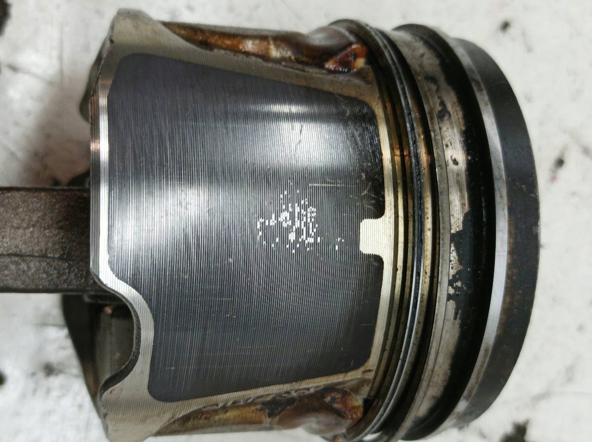 piston connecting rod 04108 2.0 DCI Renault Laguna III (2007- )