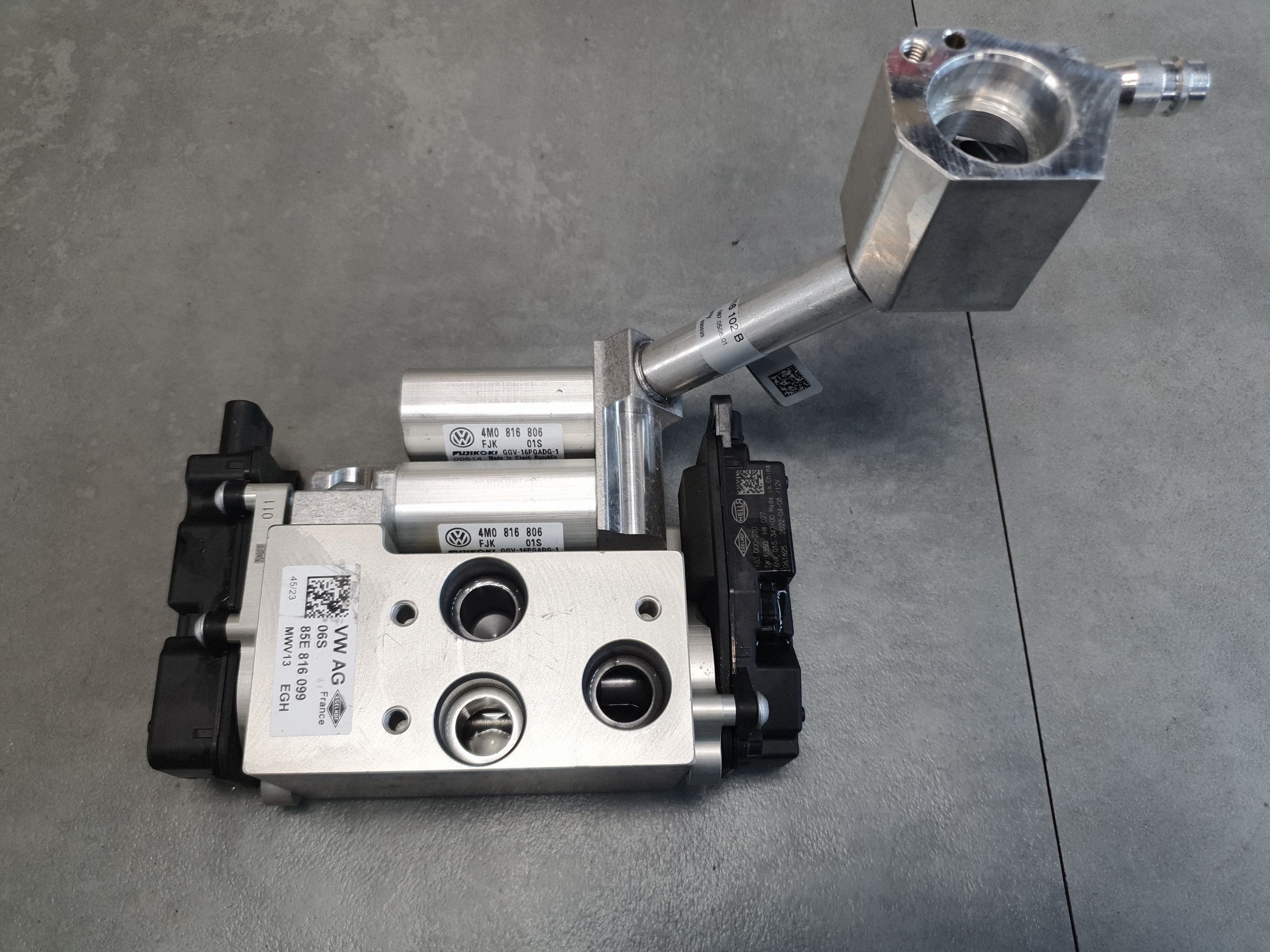 Audi SQ6 e-tron sensor rozprezny klimaanlage 85E816099