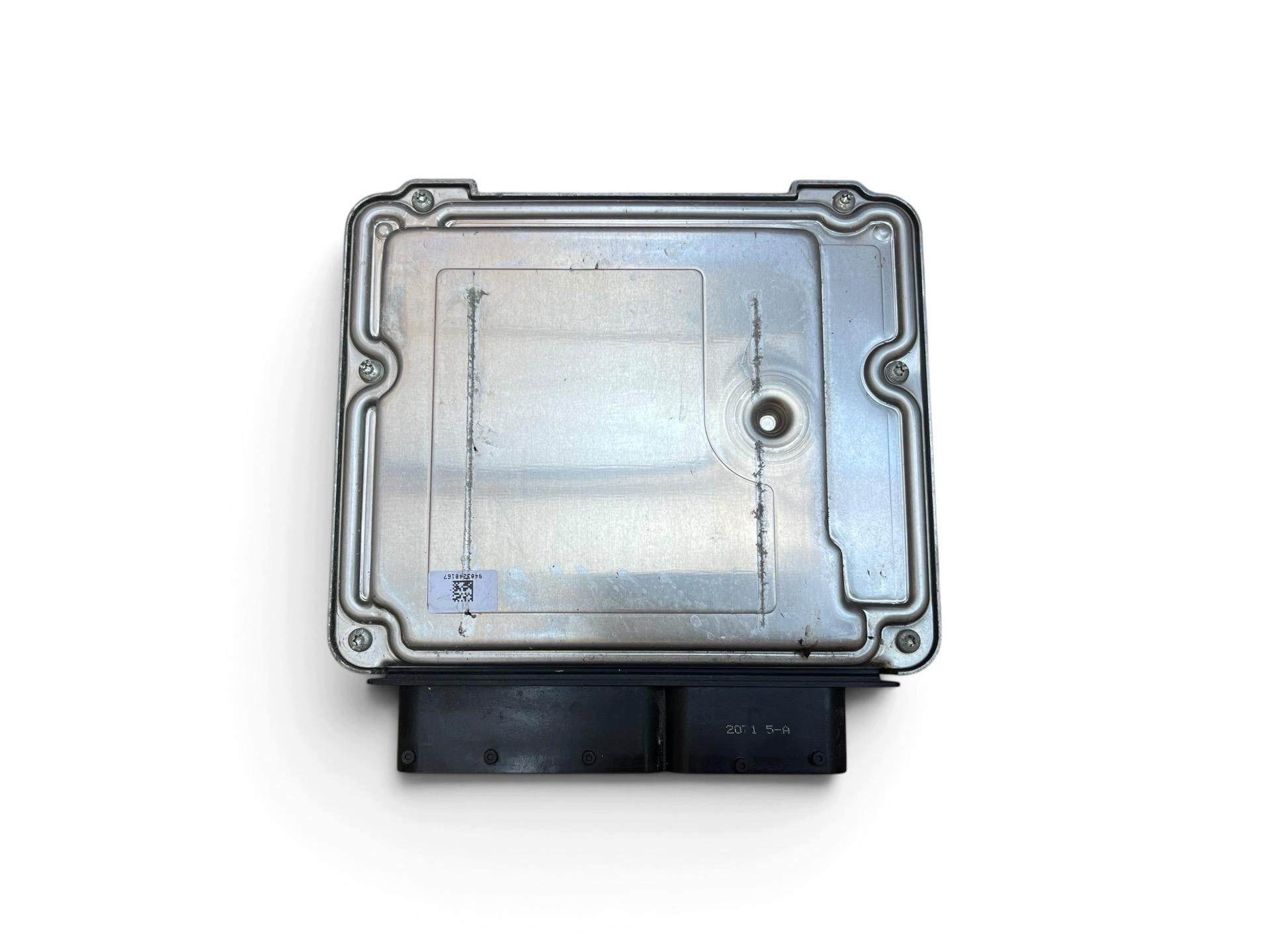 control unit of the engine Opel Insignia A 2011 55577674