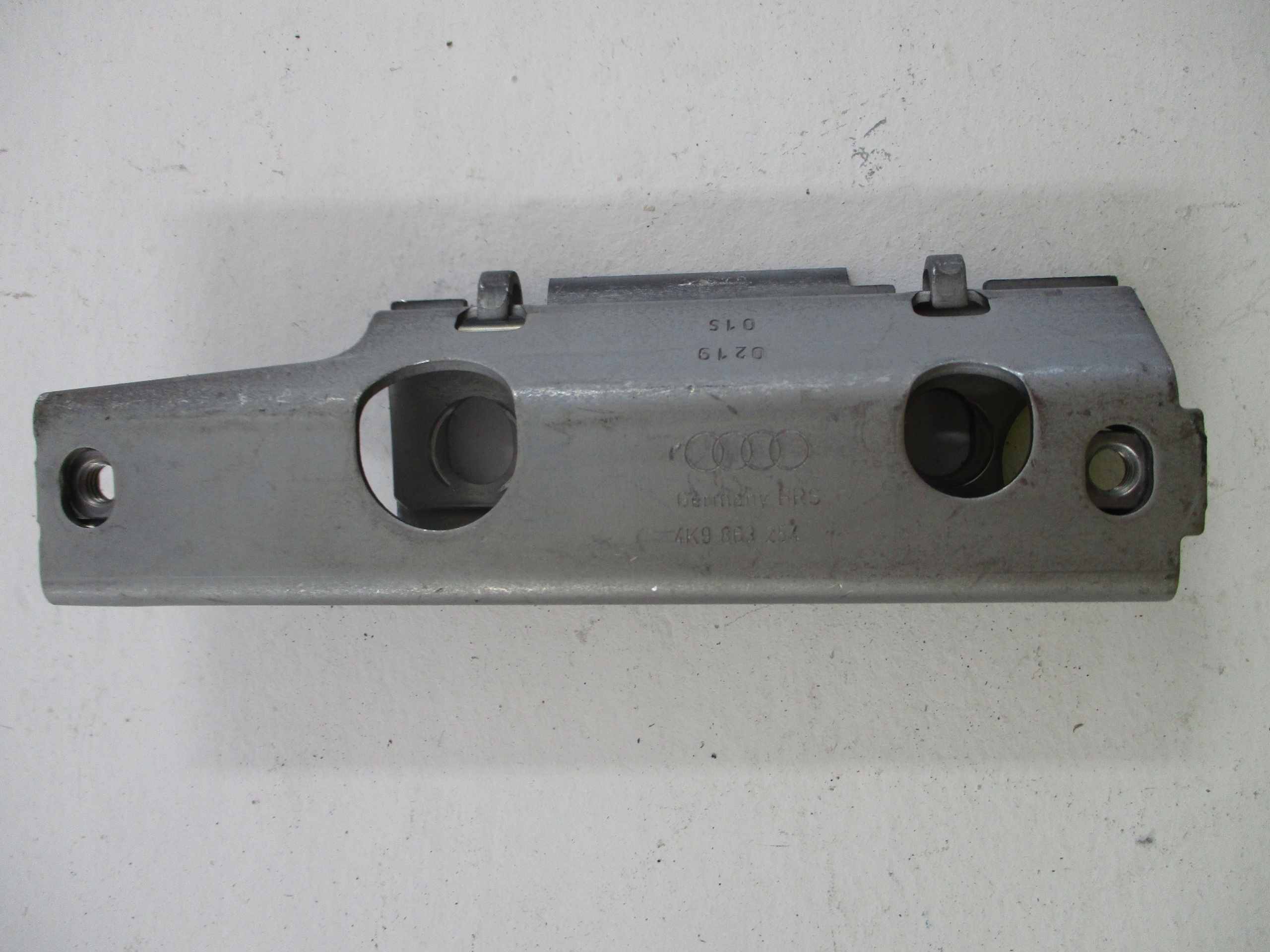 holder boot AUDI A6 4K0 4K9863254A