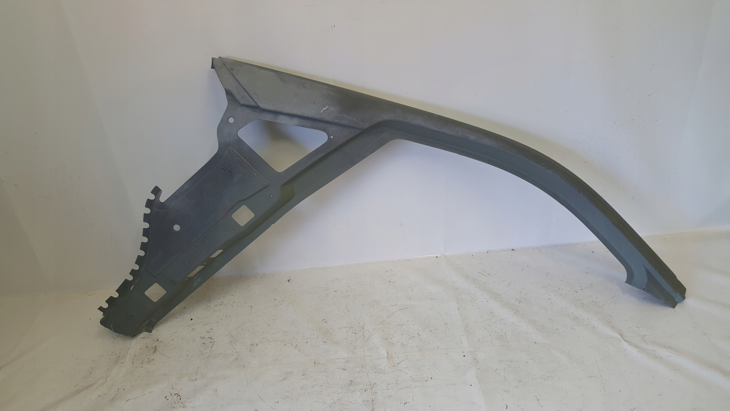 Mercedes Vito W639 A639 поріг стійка ліва 03-14R