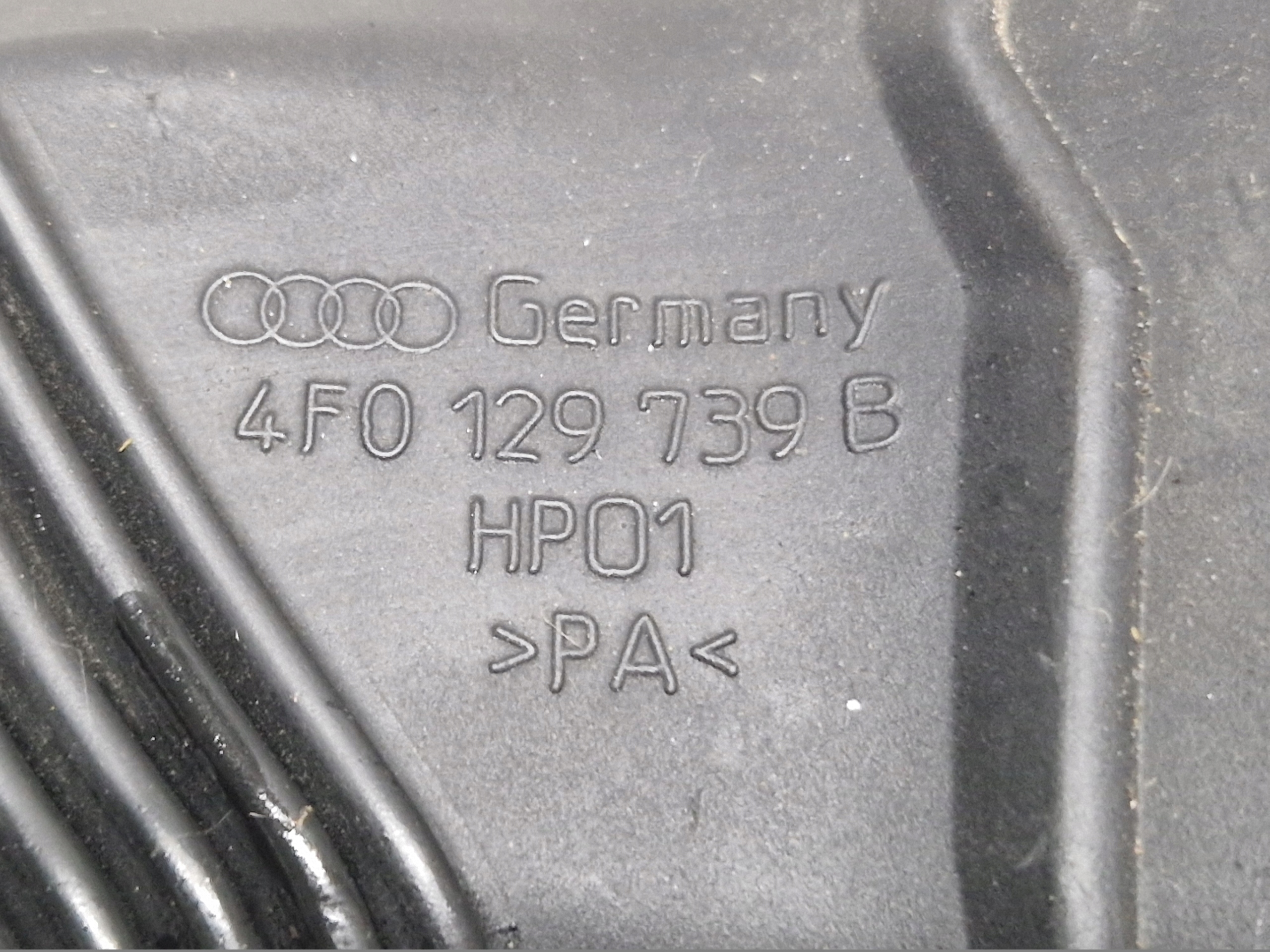 hose pipe air hose AUDI A6 C6 A6C6 4F0129739B