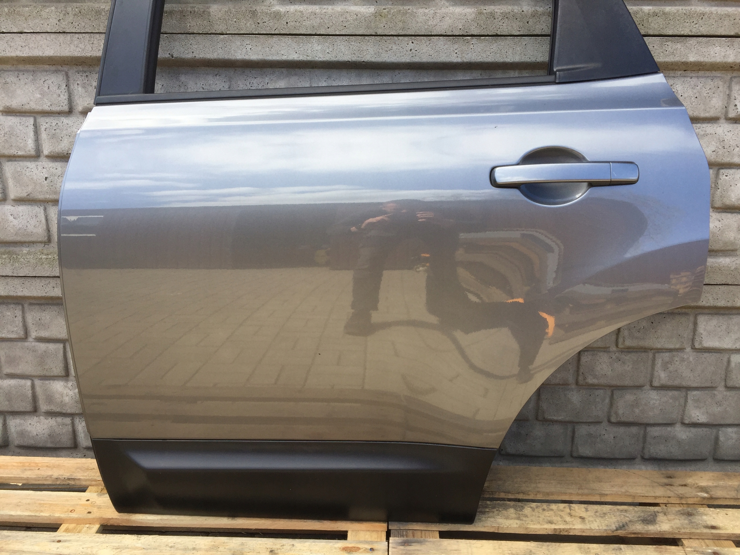 QASHQAI J10 LIFT + 2 KAD G DRZWI LEWE TYLNE TYŁ Producent części Nissan OE