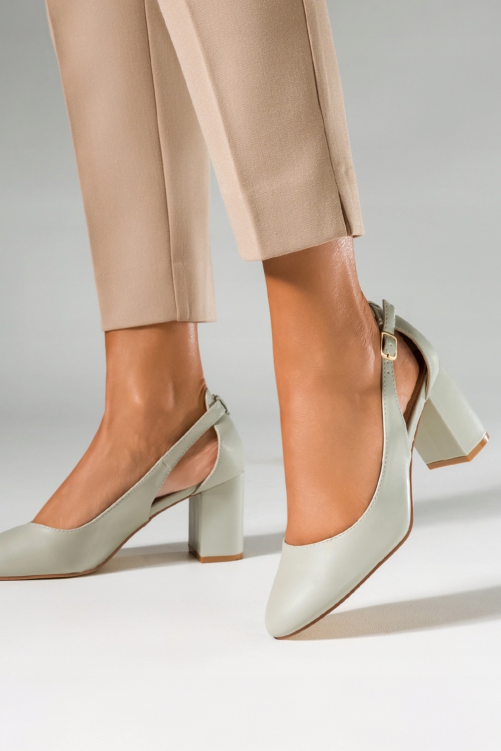 SZARE CZÓŁENKA NA SŁUPKU DAMSKIE MODNE WYCIĘCIA PO BOKACH ELEGANCKIE r 37 Płeć kobieta