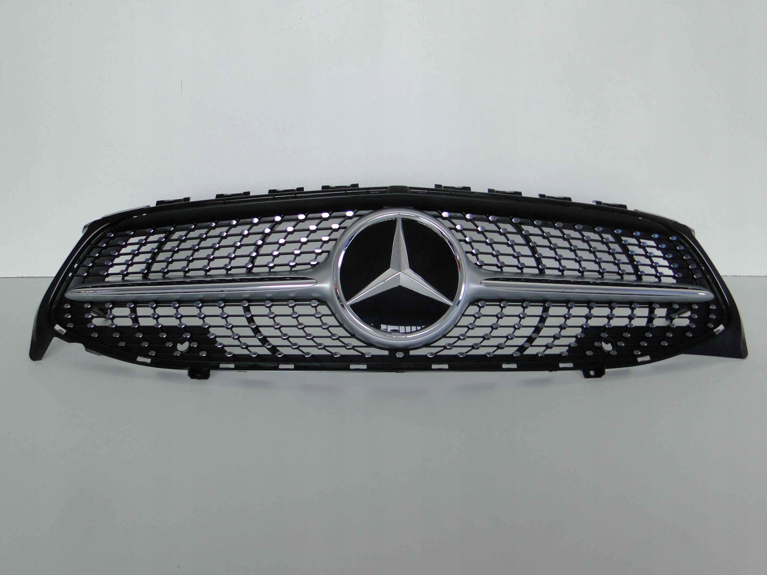 MERCEDES CLA 118 GRILL ATRAPA DIAMENT ORYGINAŁ Typ samochodu Samochody osobowe