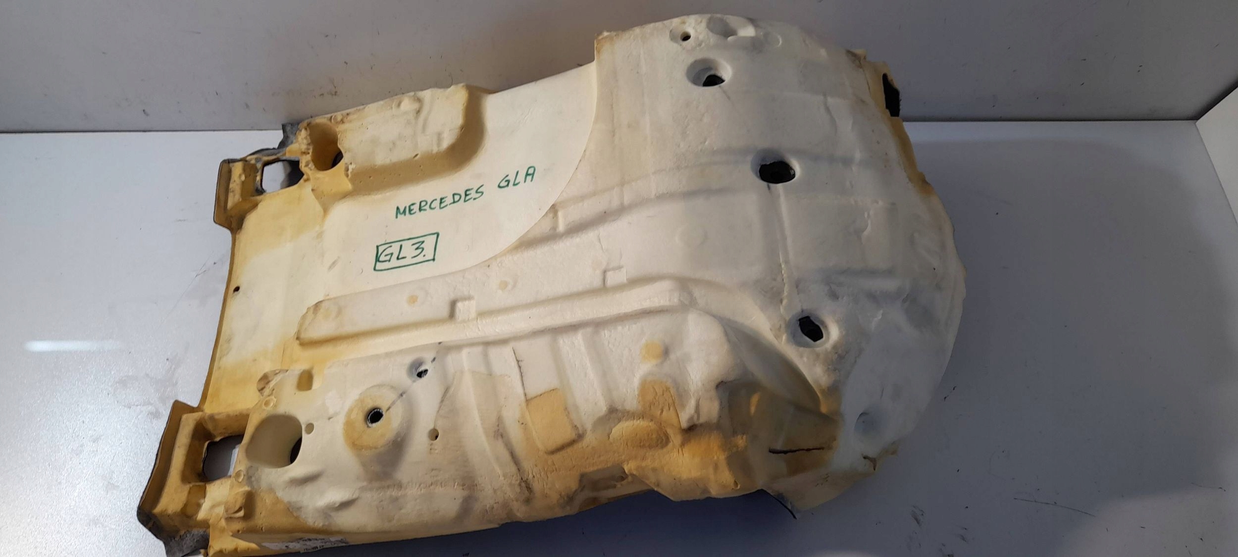 Mercedes-Benz GLA H247 carpet front left A1776802907 (GL3)