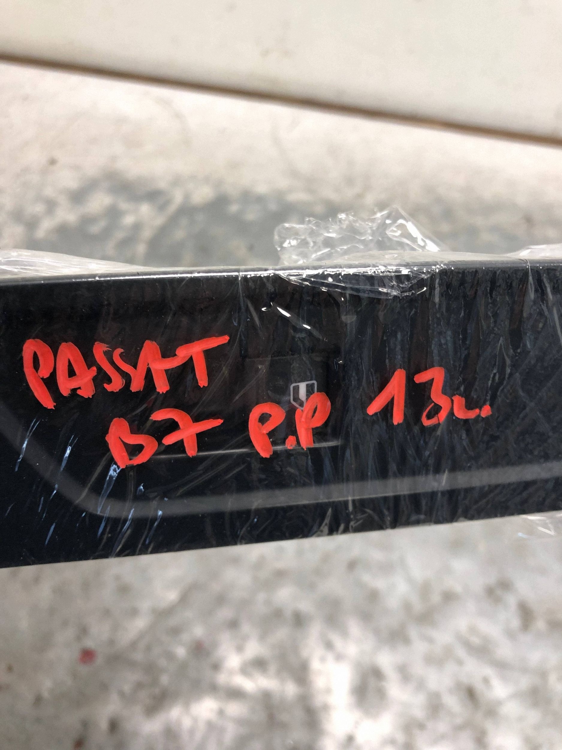 button window control switch right front VW PASSAT B7 KOMBI 3AB857858