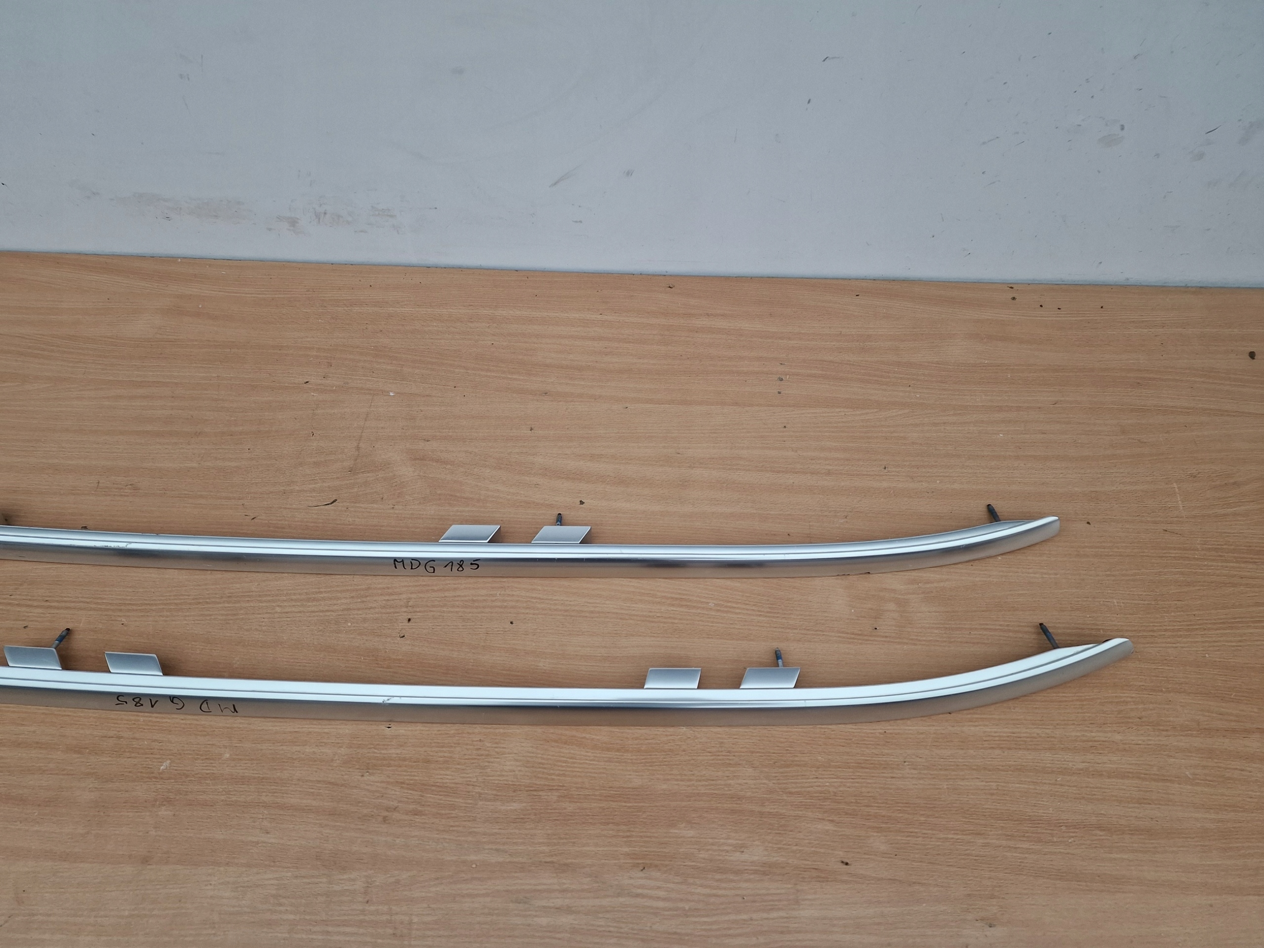 lyžiny střešní KOMPLET AUDI A6 C6 KOMBI 4F9 CHROM