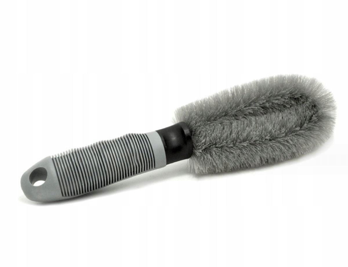 SZCZOTKA DO MYCIA FELG I KOŁPAKÓW KÓŁ SAMOCHODOWA Pojemność opakowania 1 ml