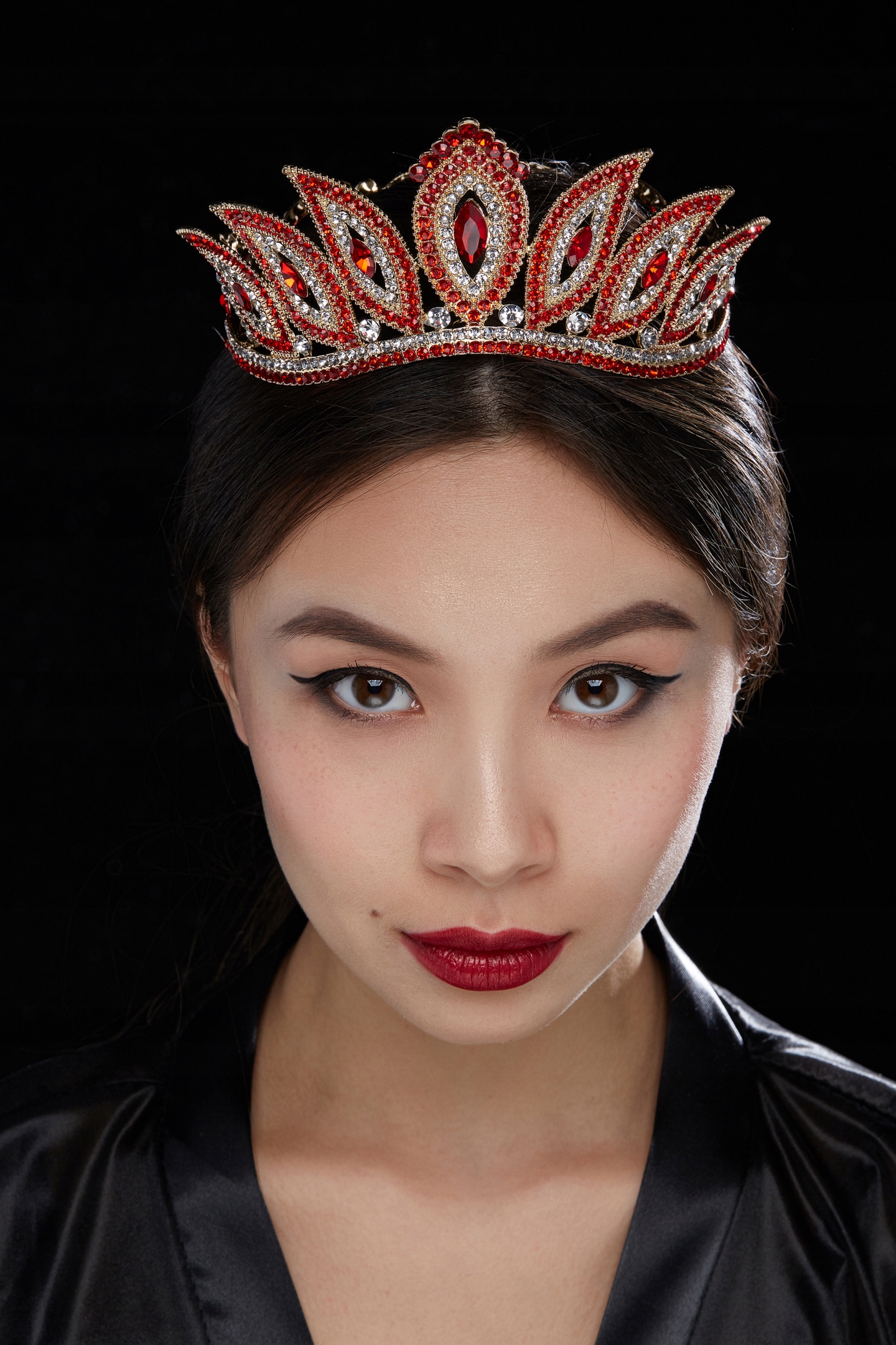 Tiára Diademová svatební koruna s krystaly