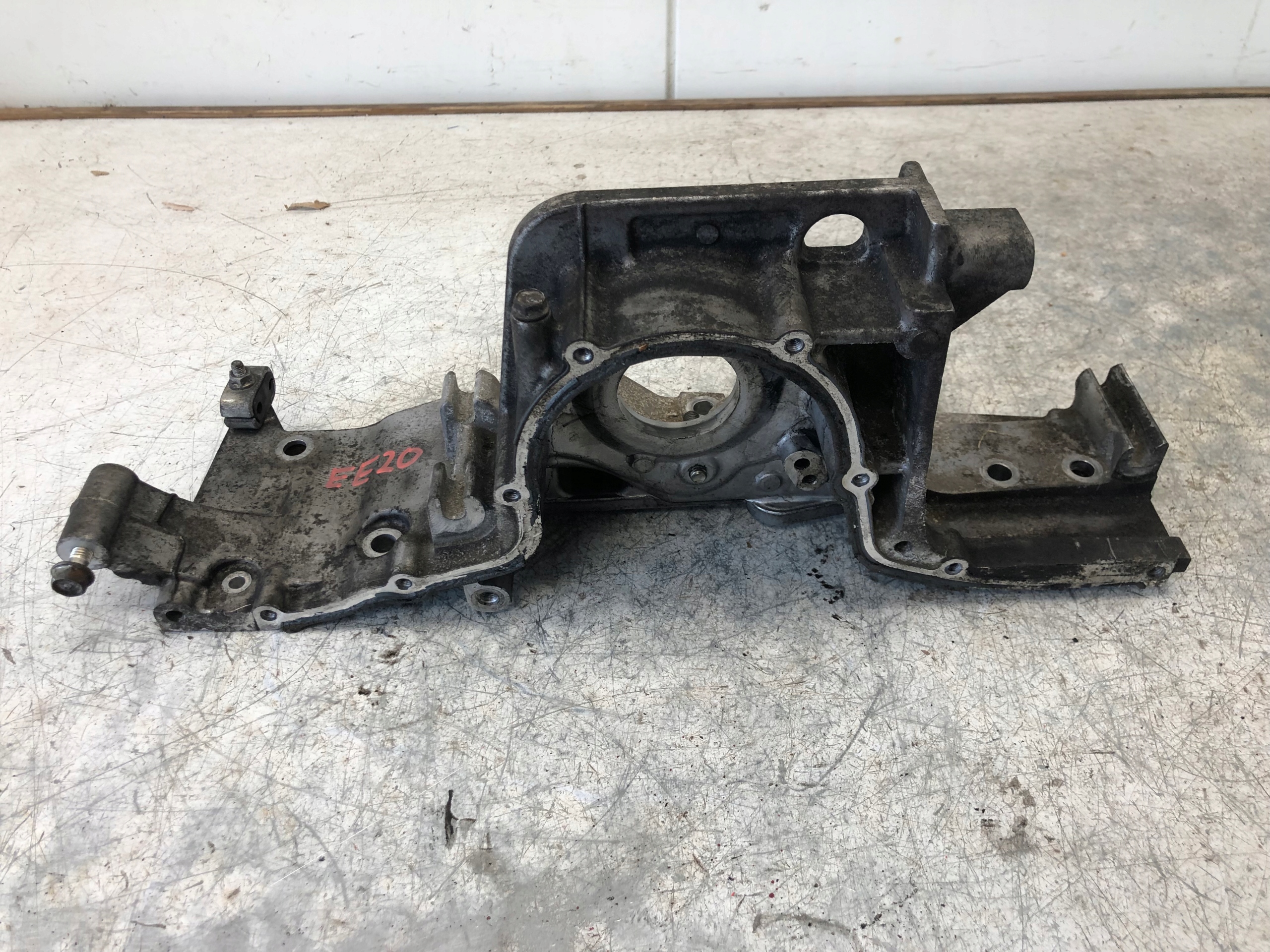 Couvercle carter distribution SUBARU LEGACY IV 2.0D EE20