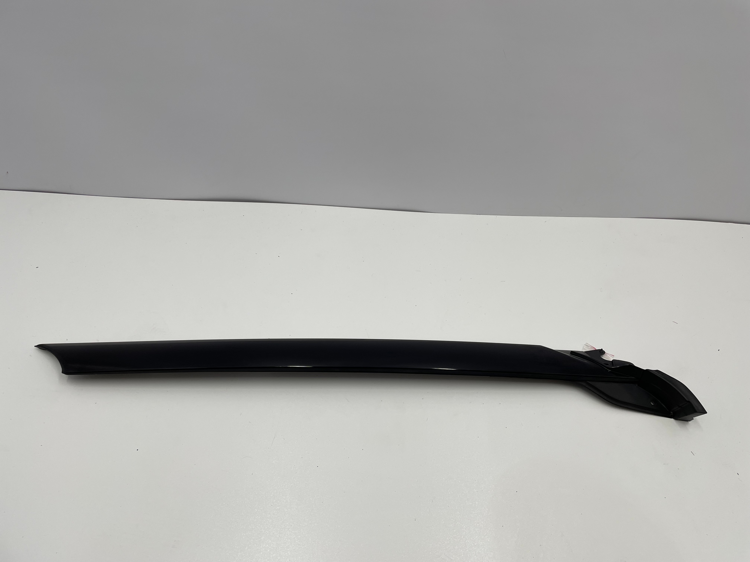 J8A2025A53AE J8A2-025A53-AE - Range ROVER VELAR L560 ветровое стекло