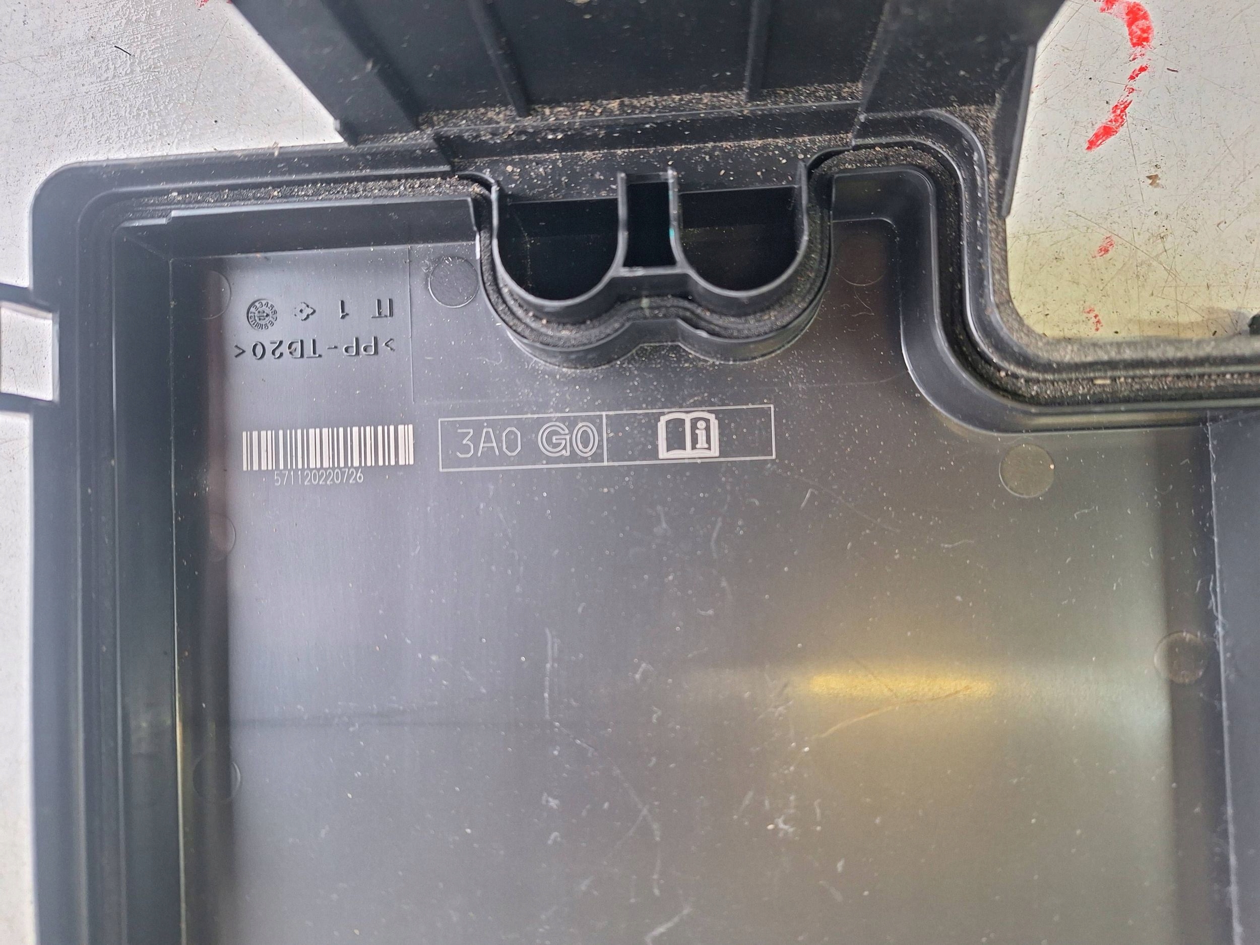HONDA CR-V VI 2023-> compartment BZEPIECZNIKOW