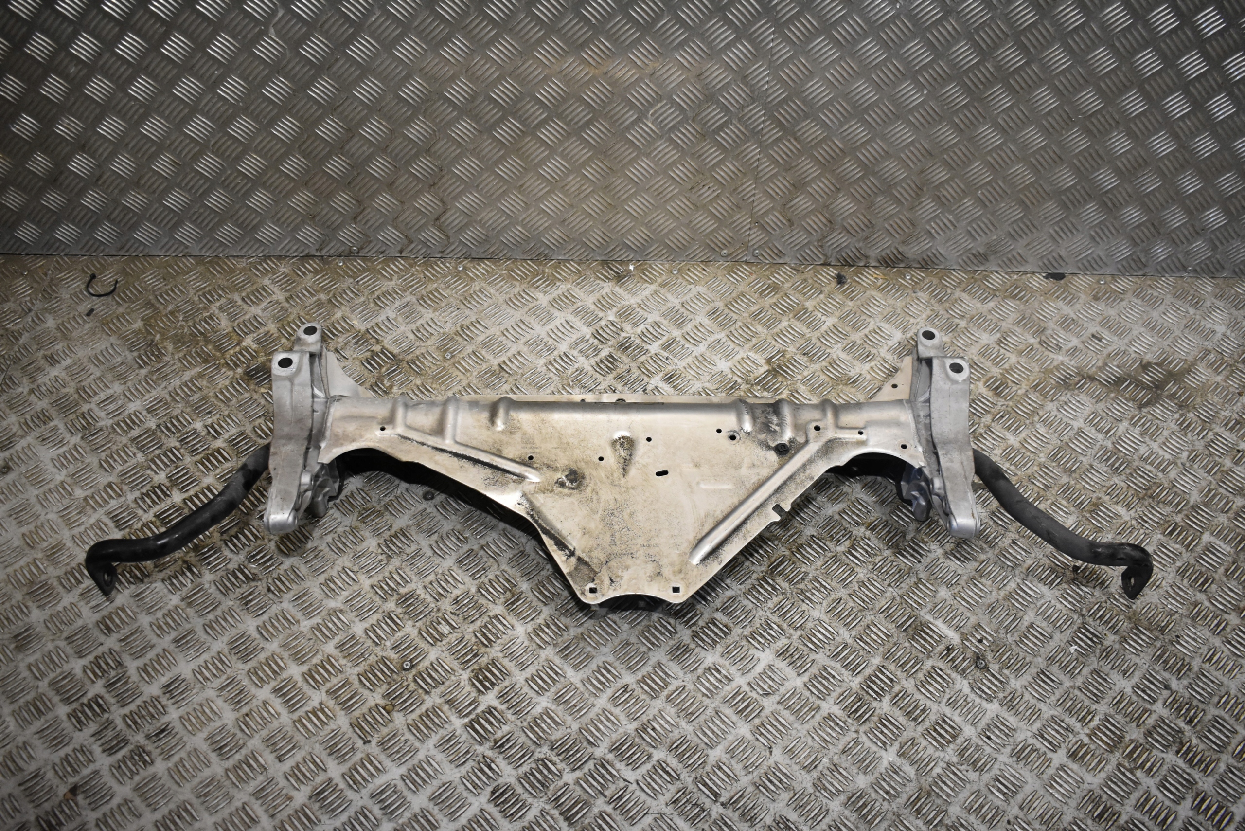 IDEALNY STABILIZATOR front cover PORSCHE PANAMERA 971 9