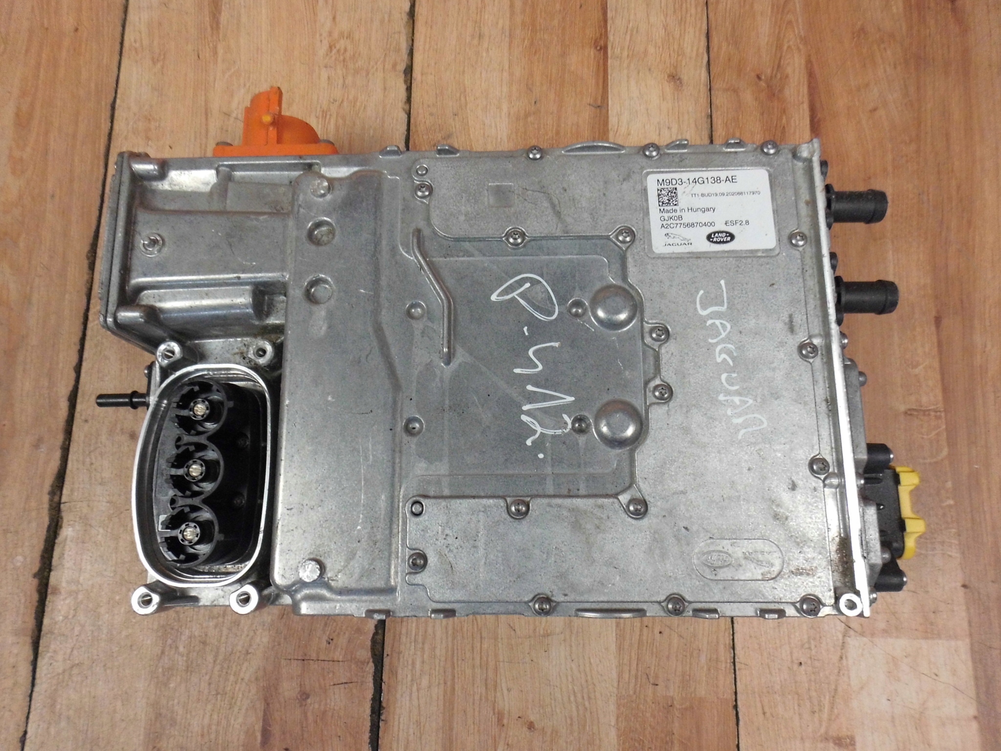 M9D3-14G138-AE - Jaguar I-PACE 2018 + инвертор M9D314G138AE